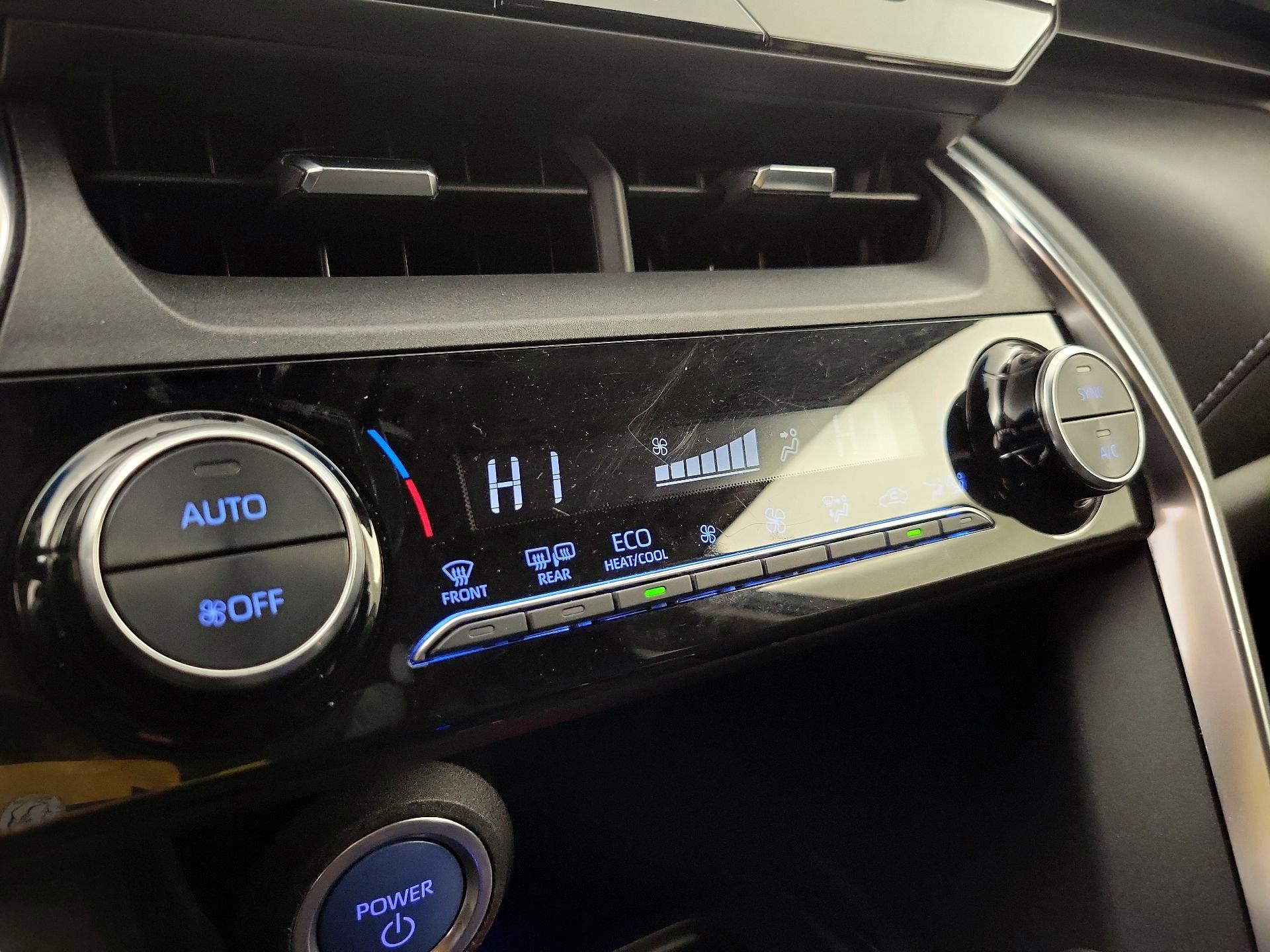 Thumbnail: 2021 Toyota Venza - 16