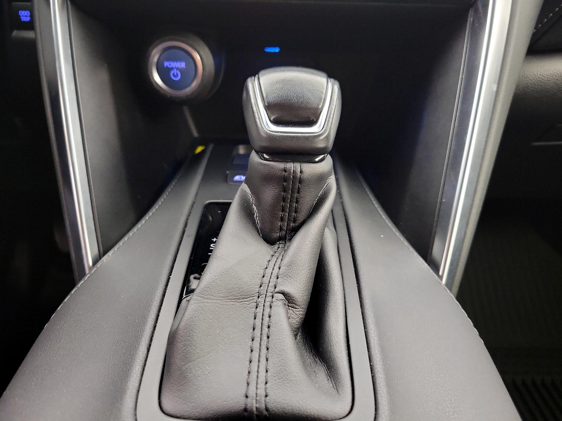 Thumbnail: 2021 Toyota Venza - 17