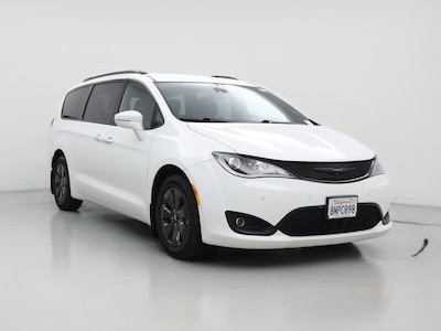 White 2020 Chrysler Pacifica Hybrid Limited