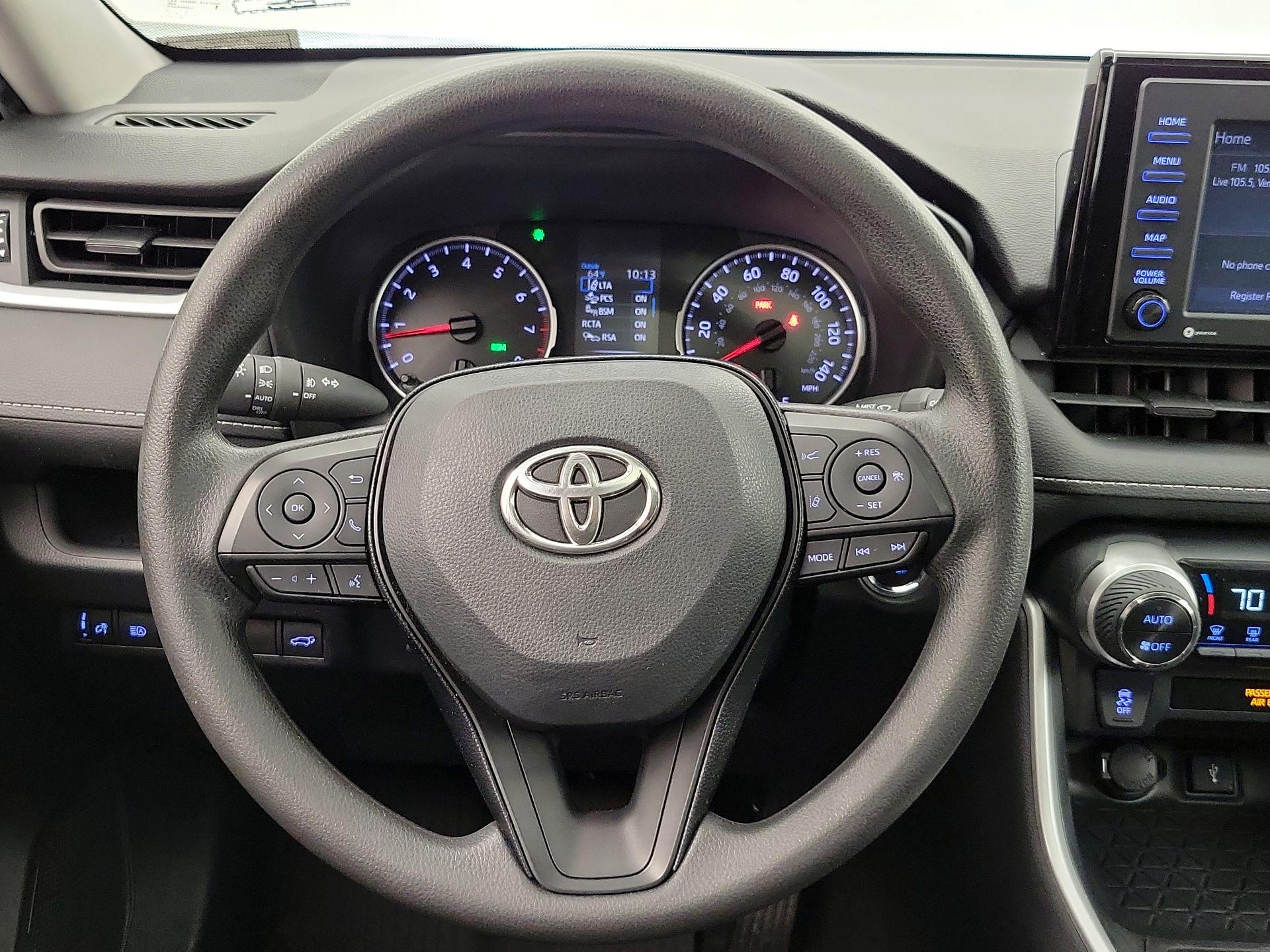 Thumbnail: 2020 Toyota RAV4 - 10