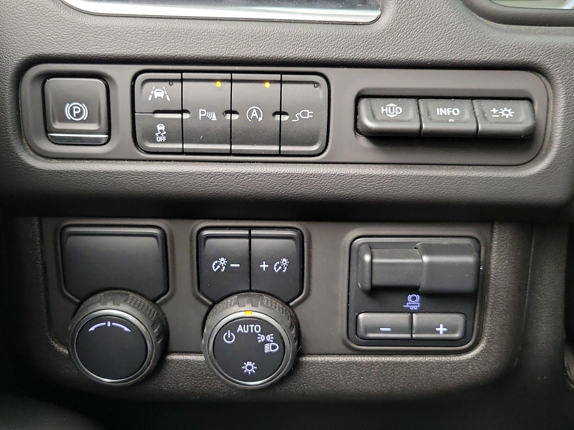 Thumbnail: 2021 Chevrolet Tahoe - 13