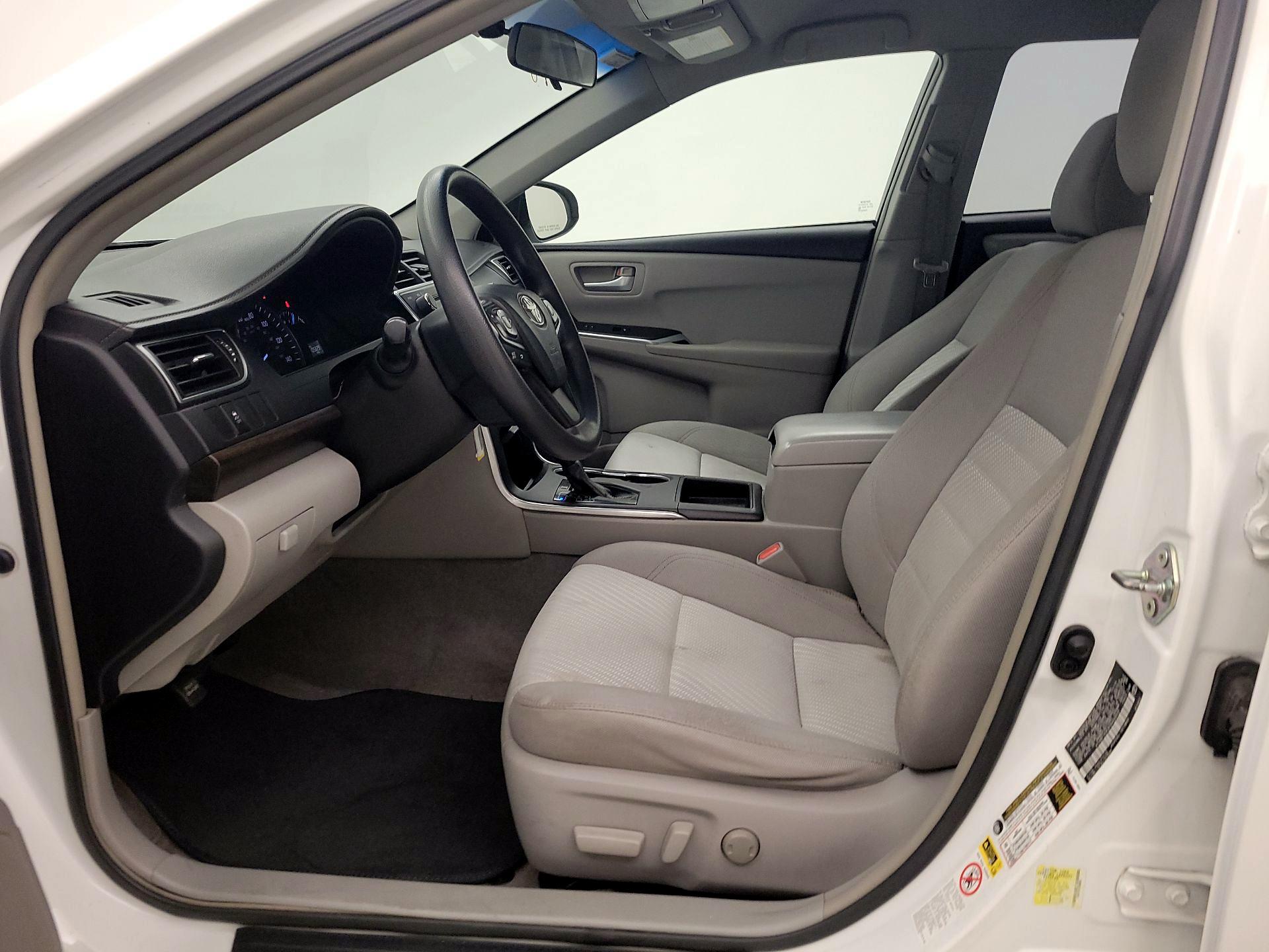 Thumbnail: 2015 Toyota Camry - 11