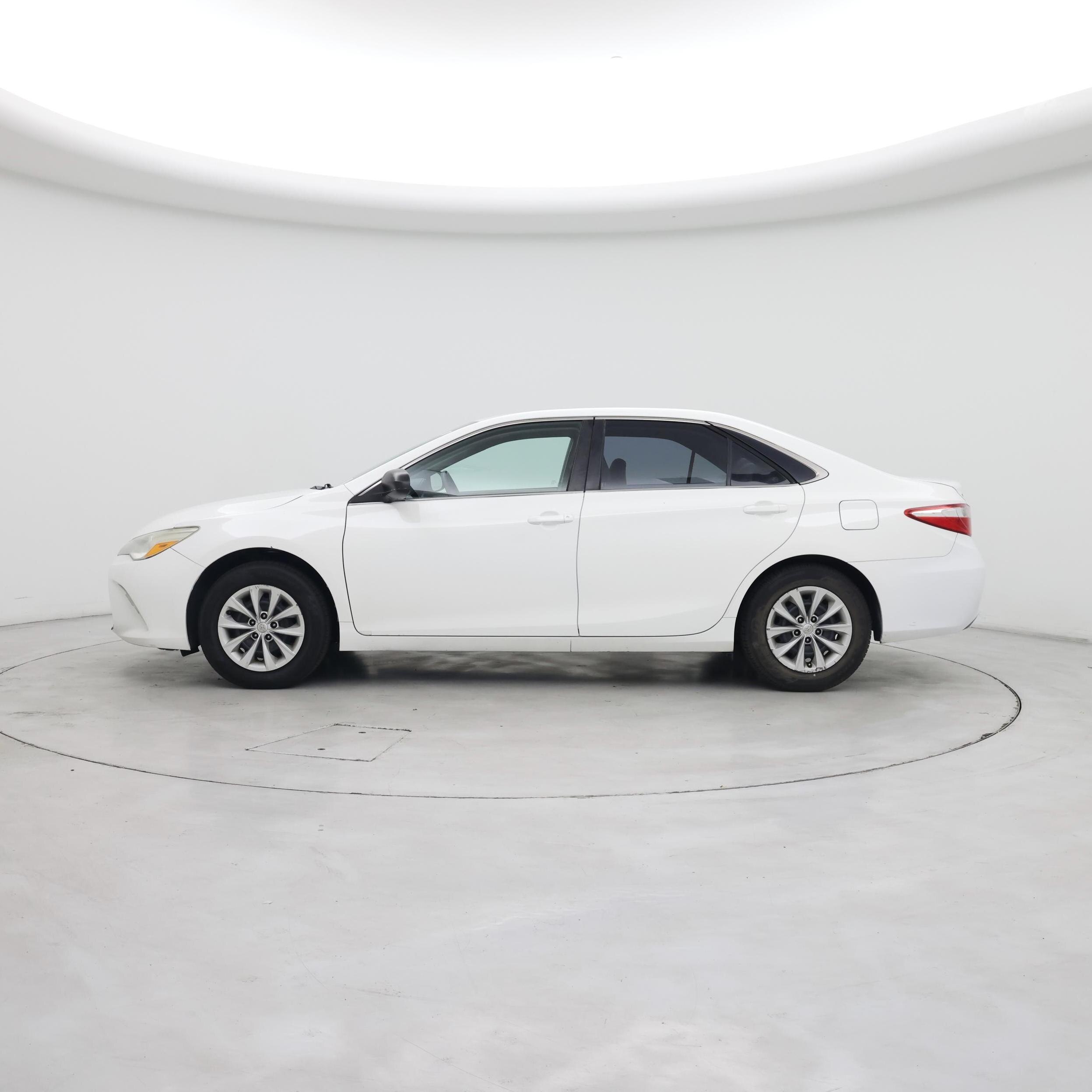 Thumbnail: 2015 Toyota Camry - 3