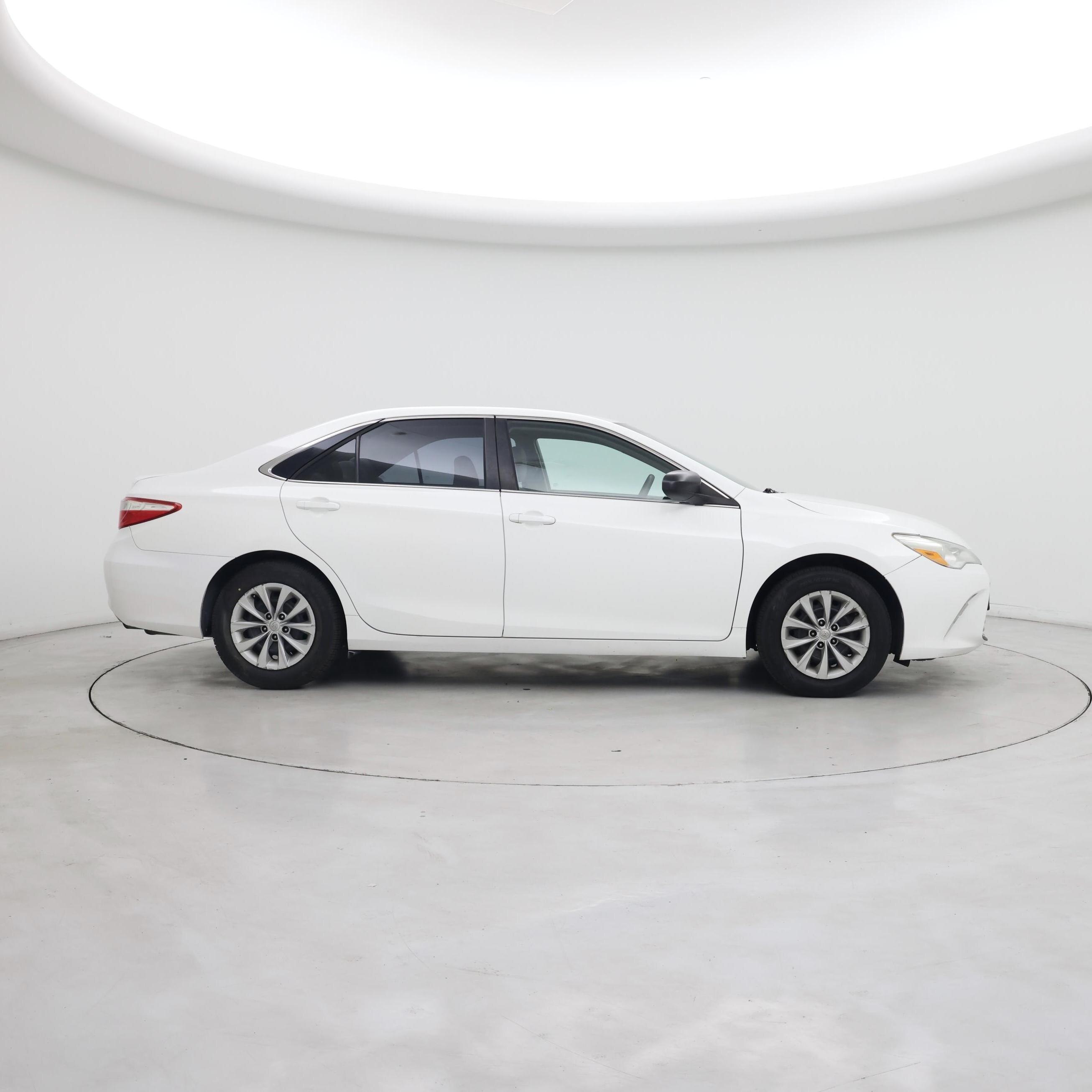 Thumbnail: 2015 Toyota Camry - 7