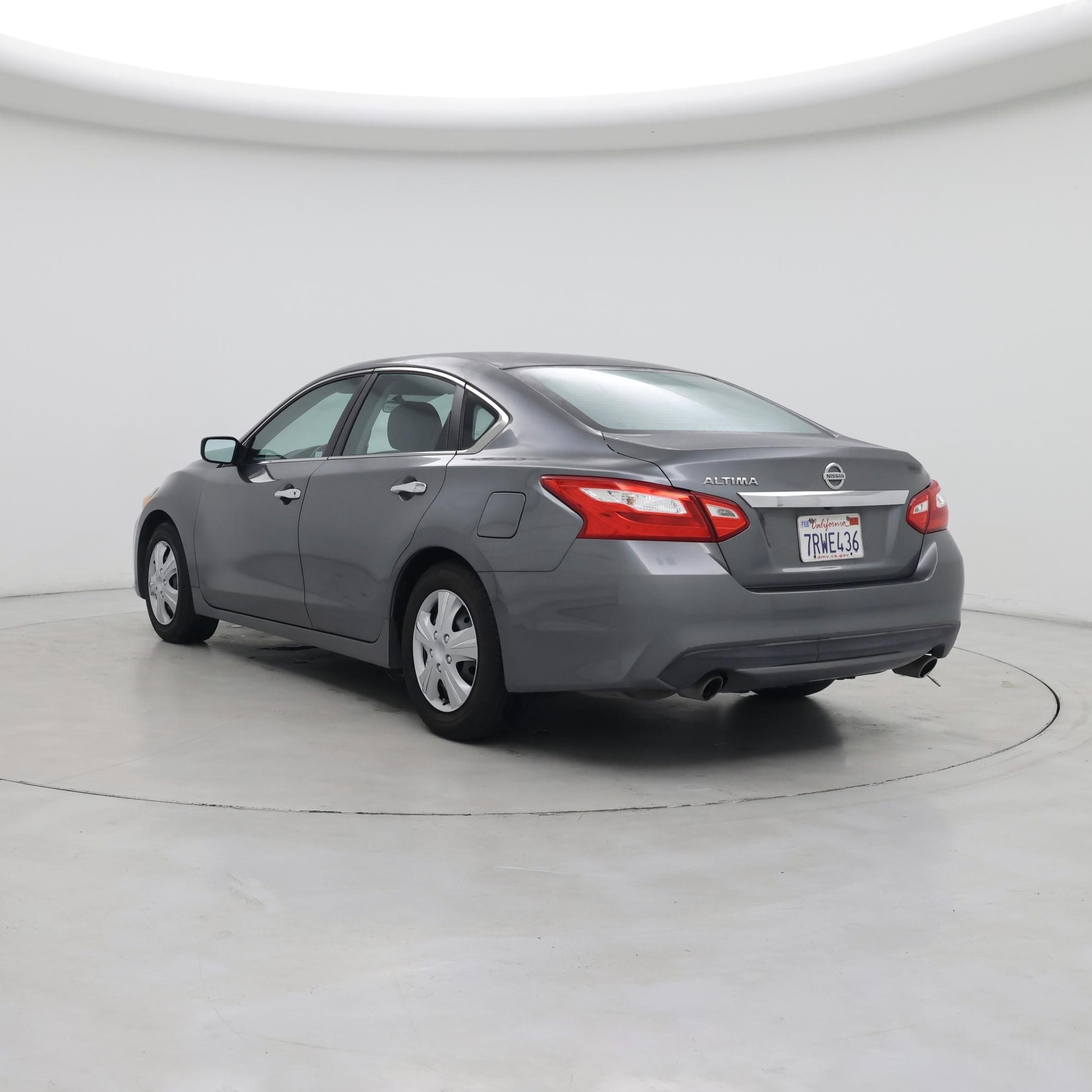 Thumbnail: 2016 Nissan Altima - 2