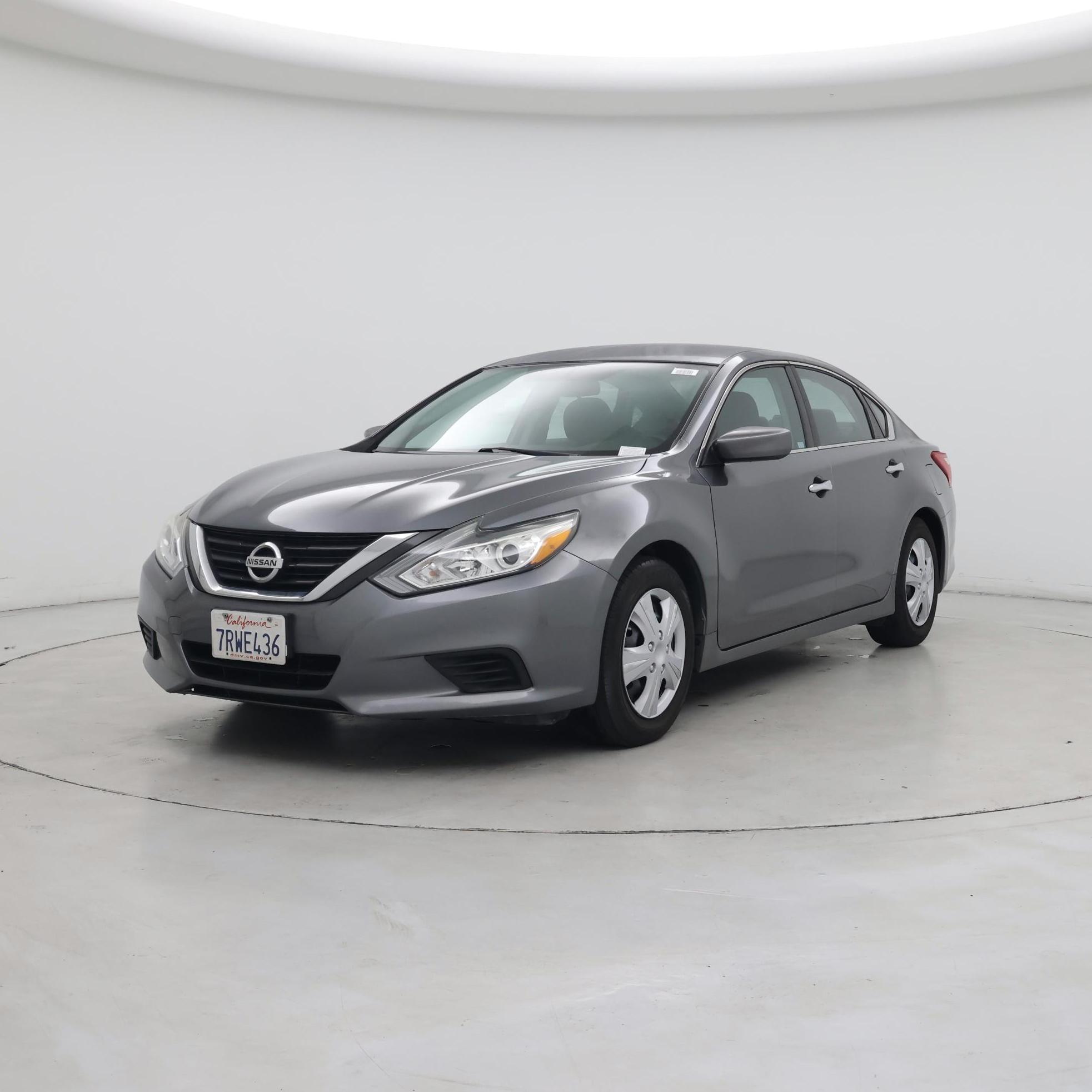 Thumbnail: 2016 Nissan Altima - 4
