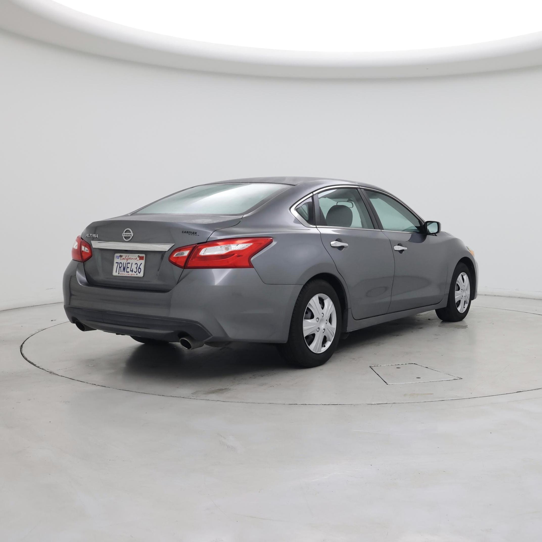 Thumbnail: 2016 Nissan Altima - 8