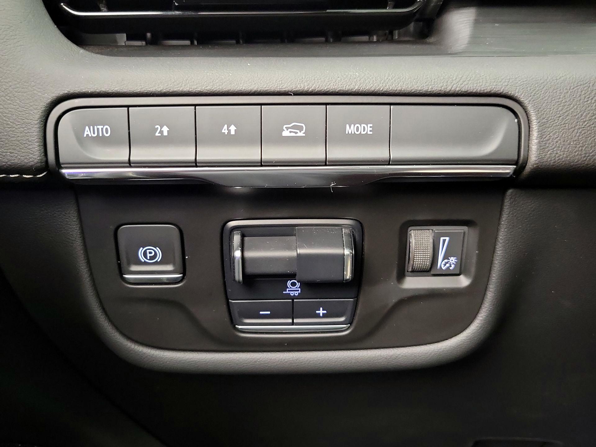 Thumbnail: 2023 Cadillac Escalade - 13