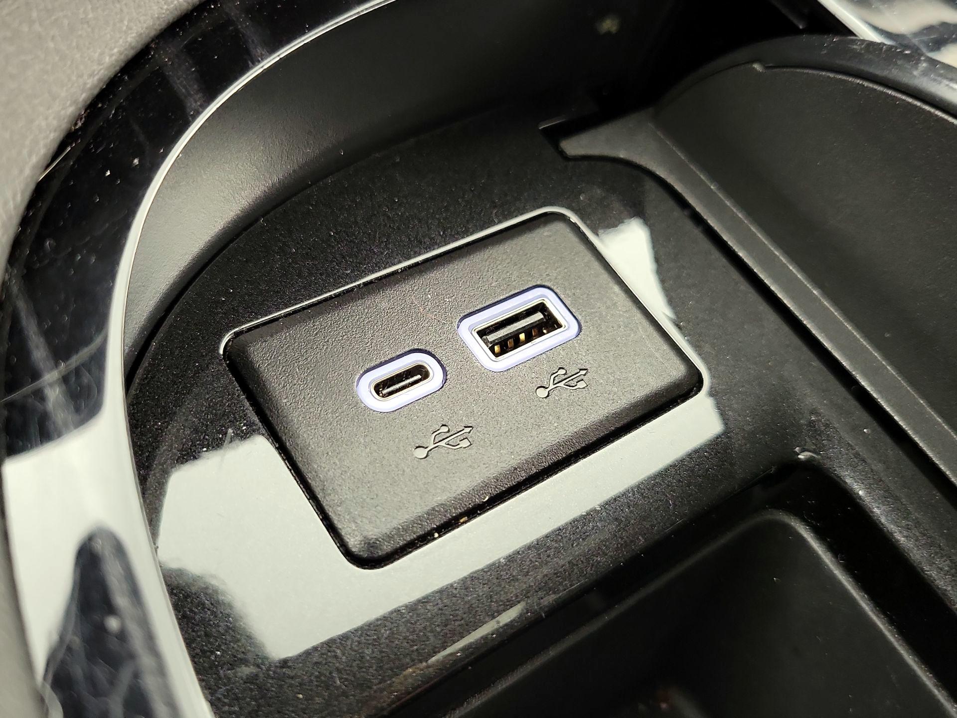 Thumbnail: 2023 Cadillac Escalade - 19