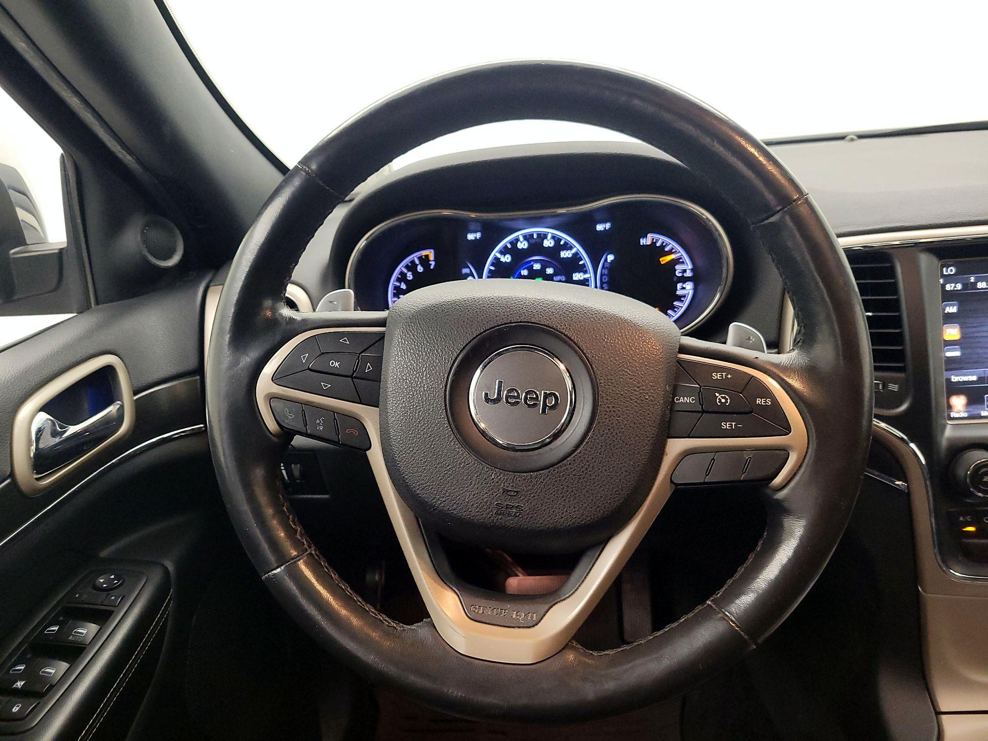 Thumbnail: 2015 Jeep Grand Cherokee - 10