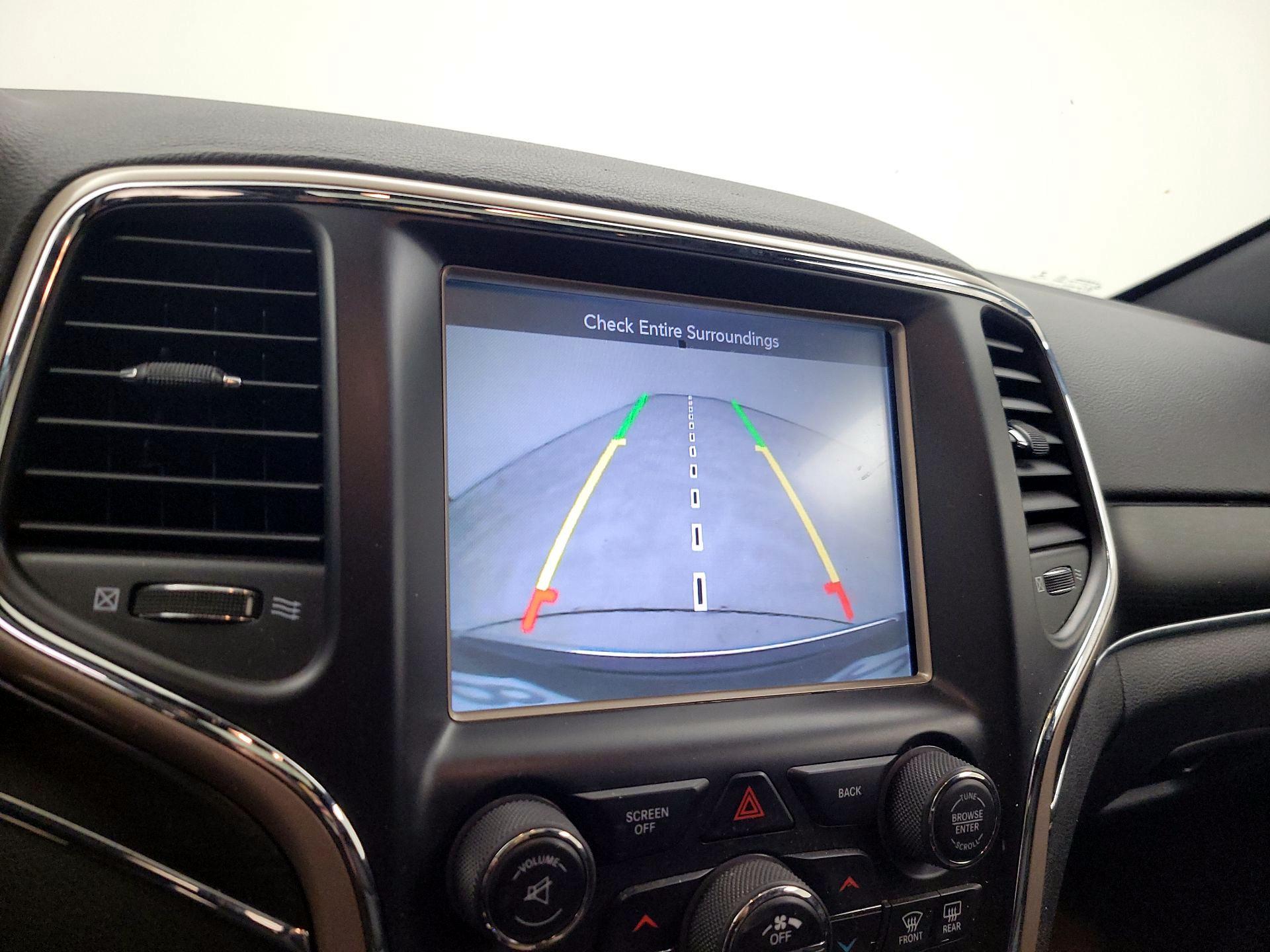 Thumbnail: 2015 Jeep Grand Cherokee - 14