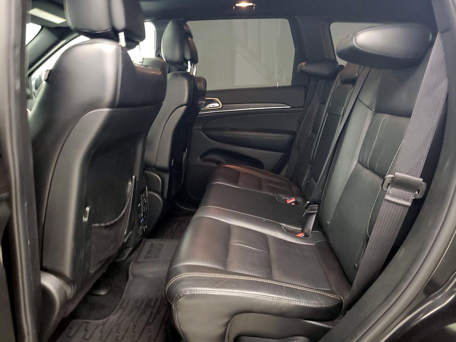 Thumbnail: 2015 Jeep Grand Cherokee - 20