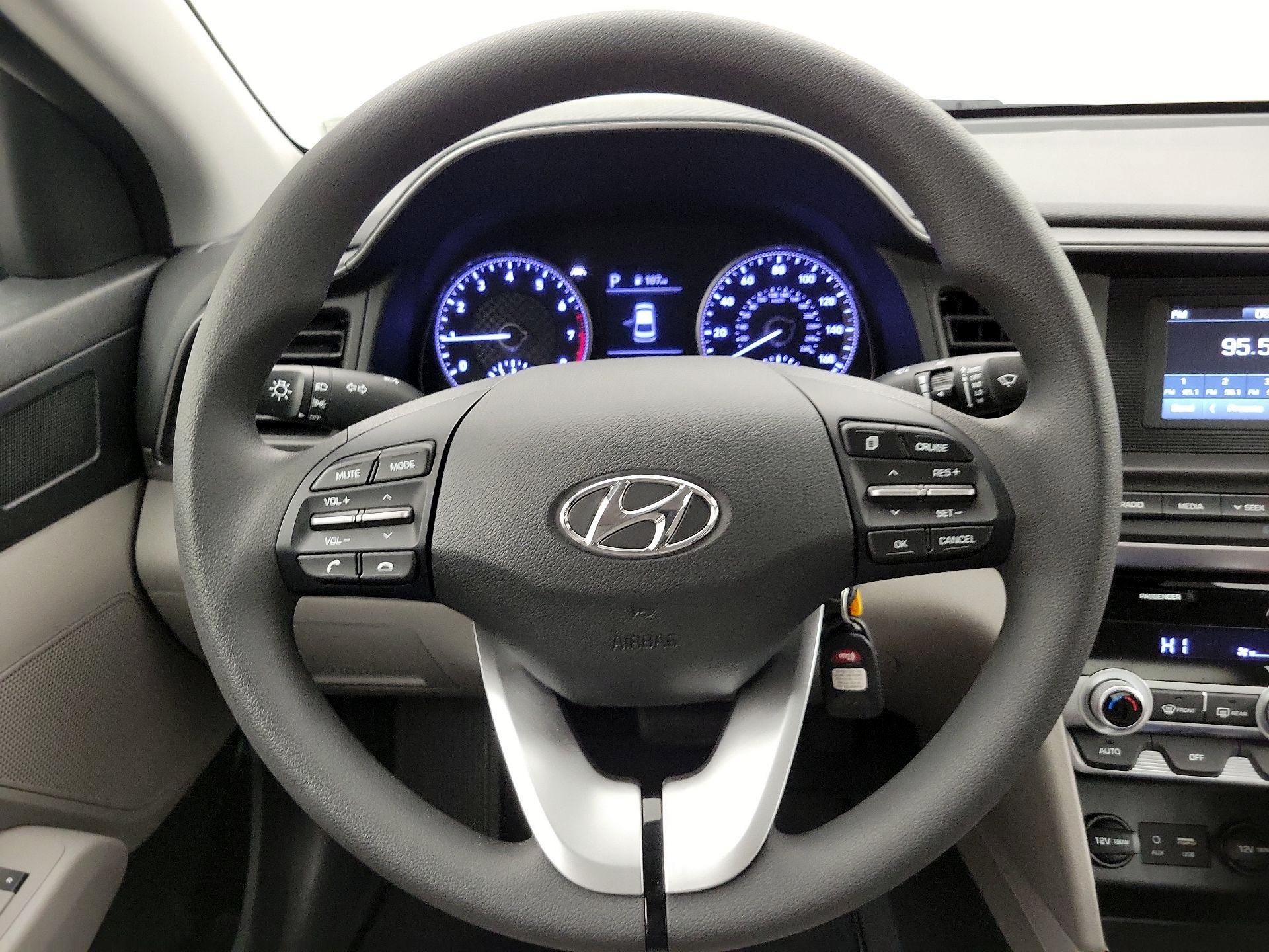 Thumbnail: 2020 Hyundai Elantra - 10