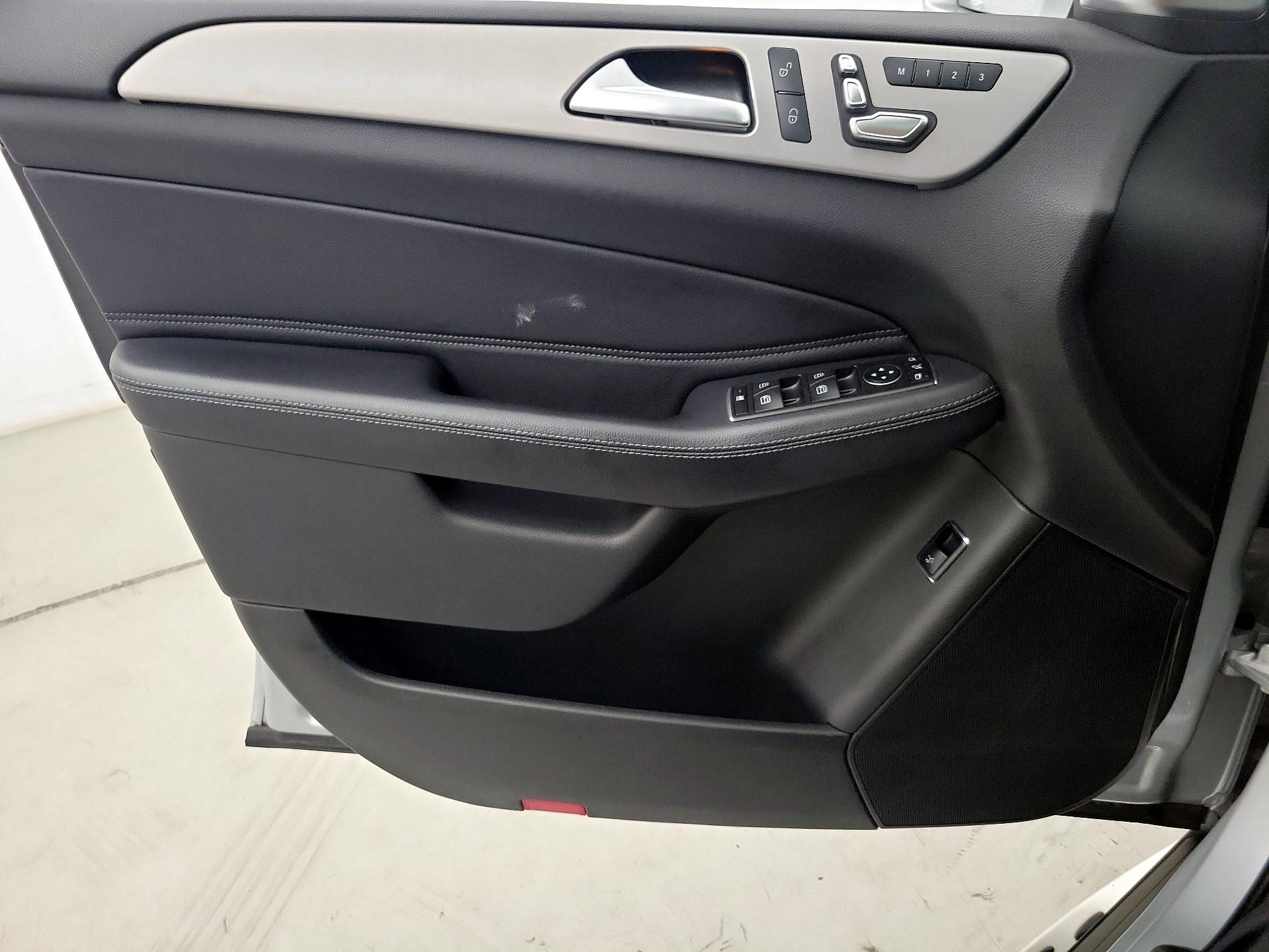 Thumbnail: 2018 Mercedes-Benz GLS - 12