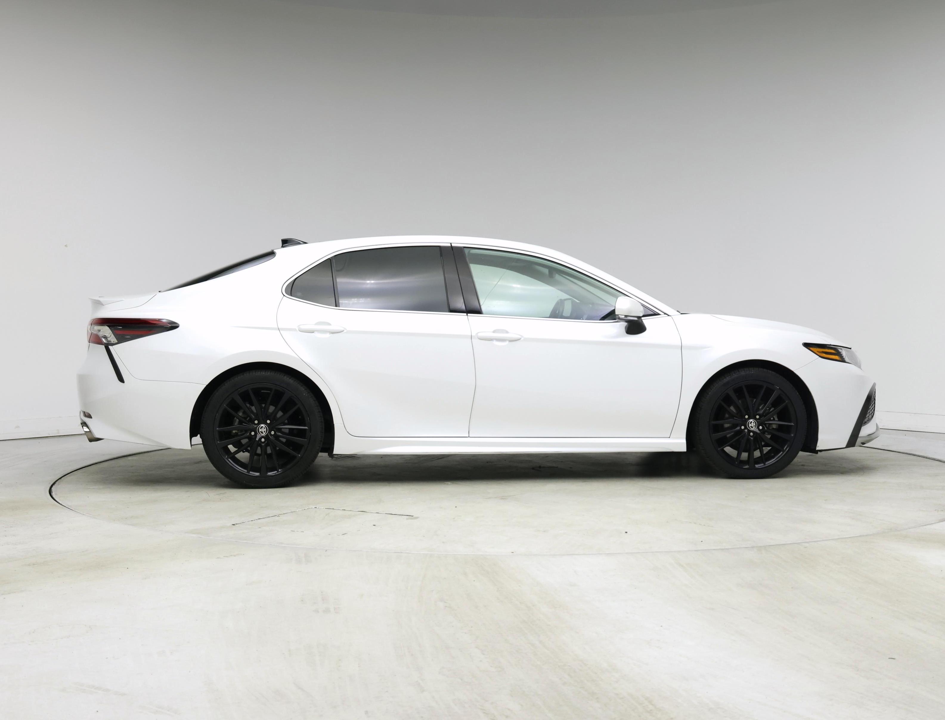 Thumbnail: 2021 Toyota Camry - 7