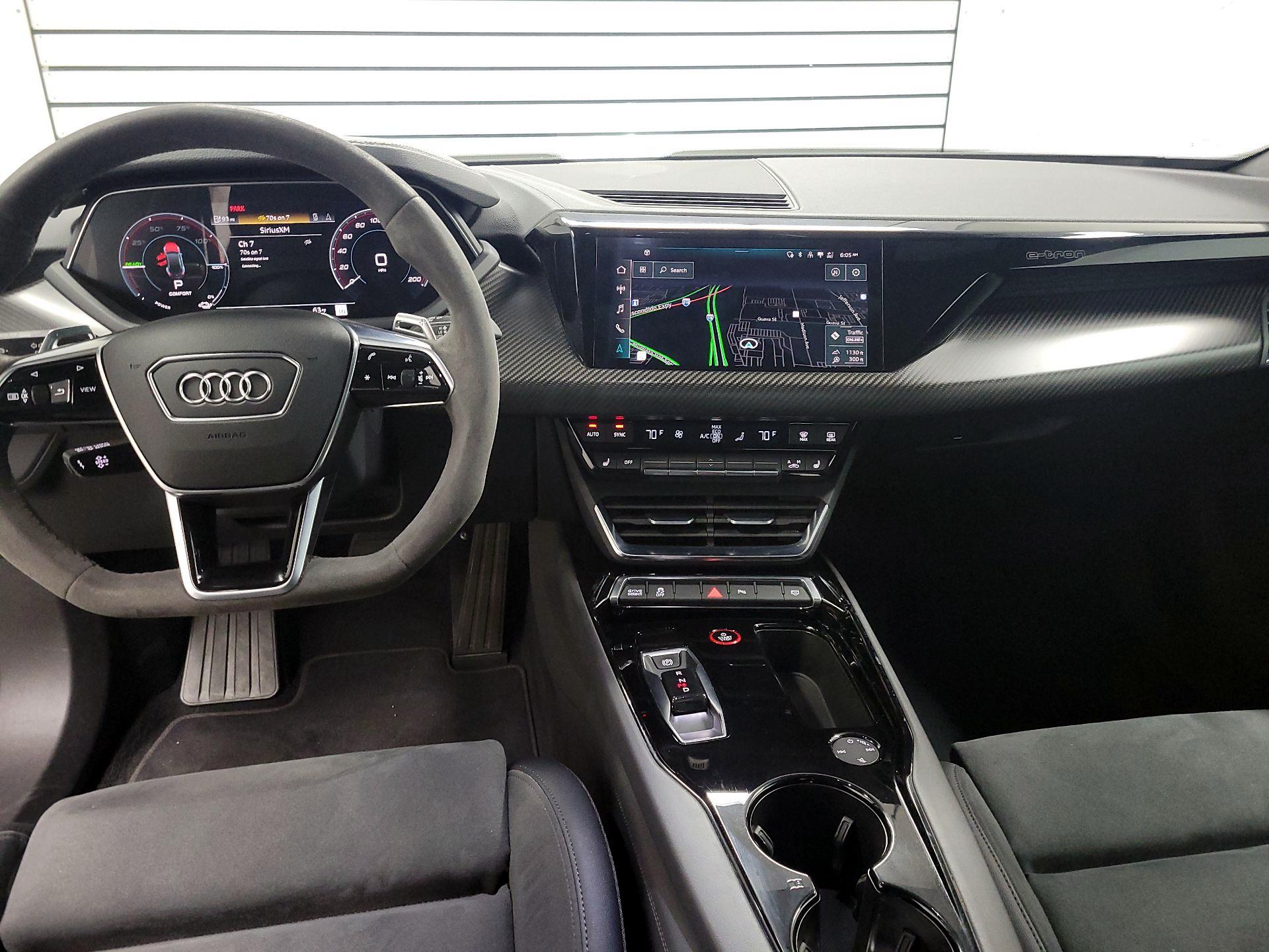 Thumbnail: 2022 Audi e-tron GT - 9