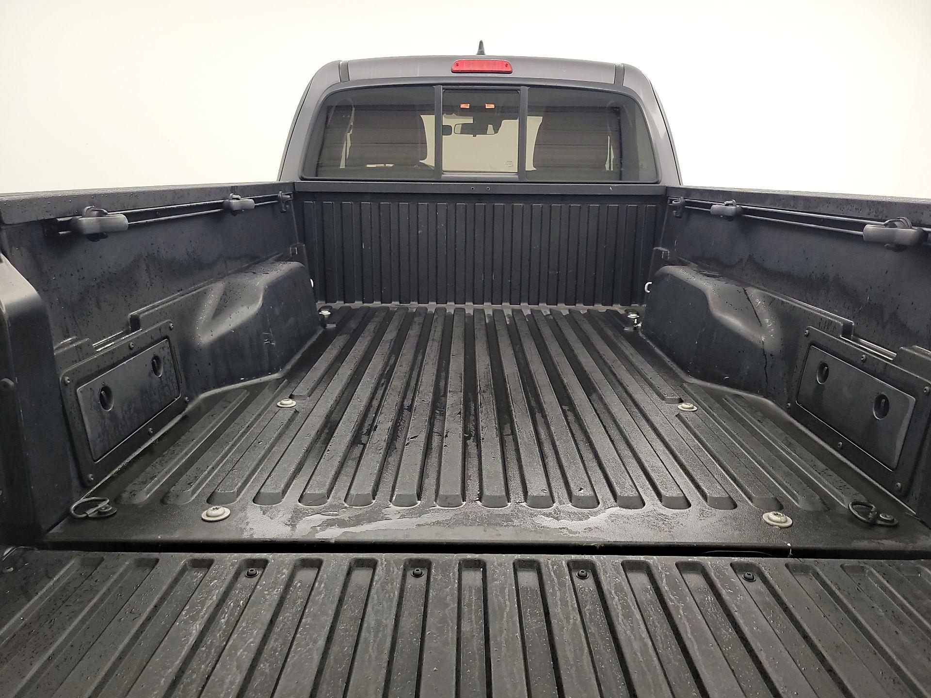 Thumbnail: 2018 Toyota Tacoma - 19