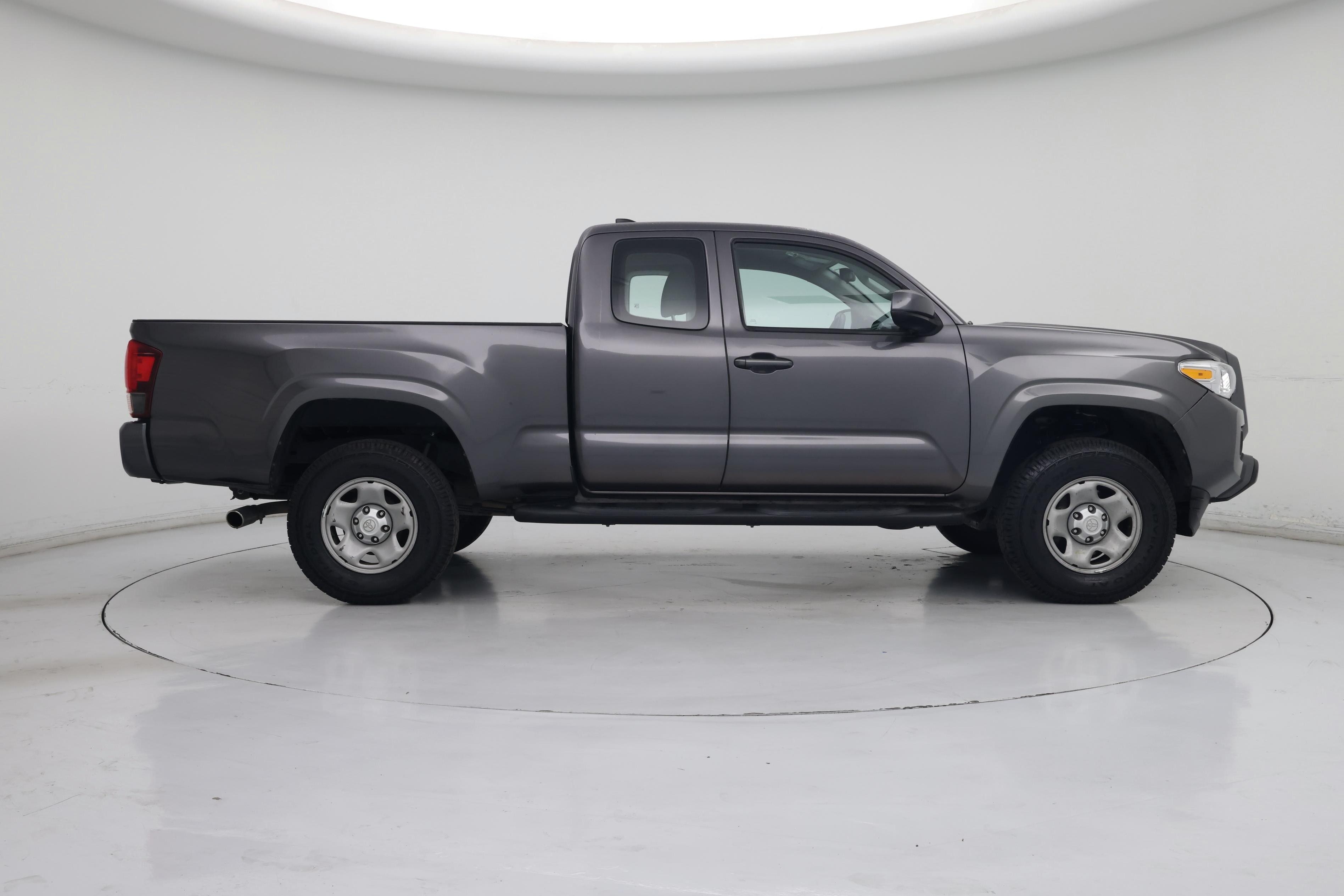 Thumbnail: 2018 Toyota Tacoma - 7