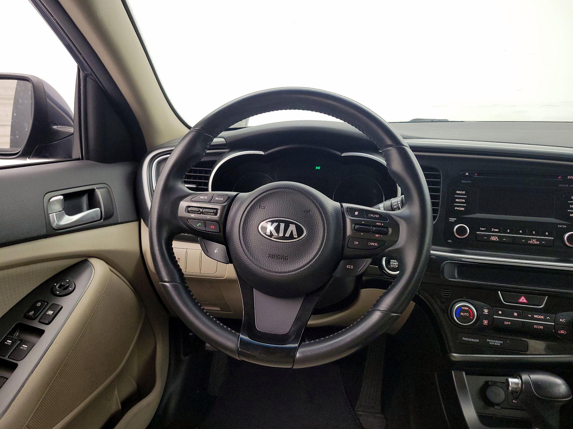 Thumbnail: 2015 Kia Optima - 10