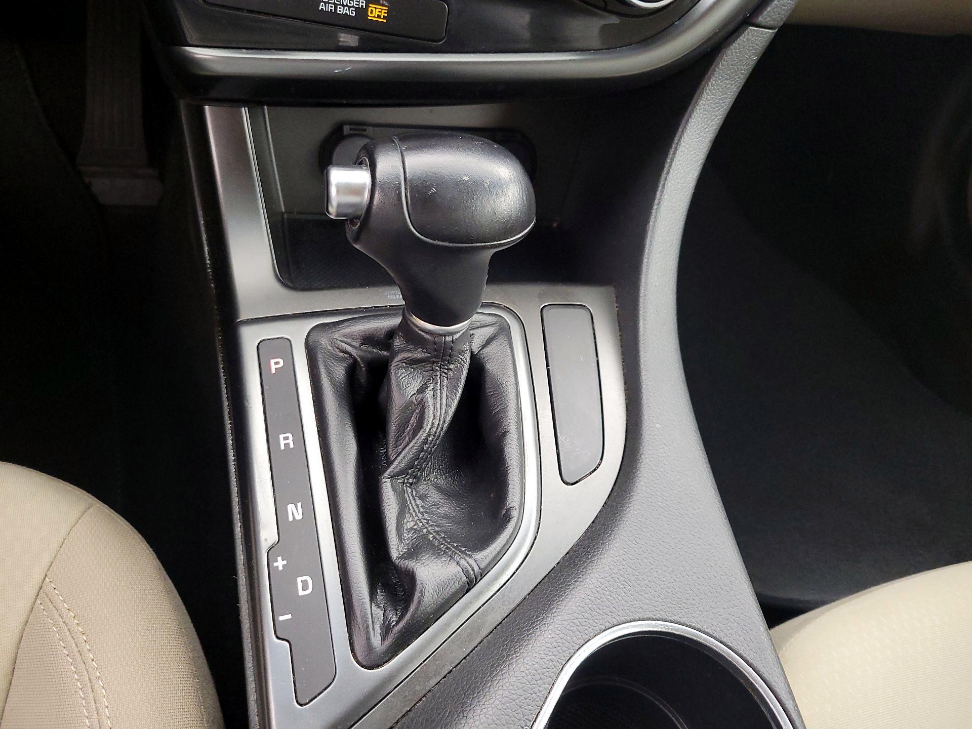 Thumbnail: 2015 Kia Optima - 16