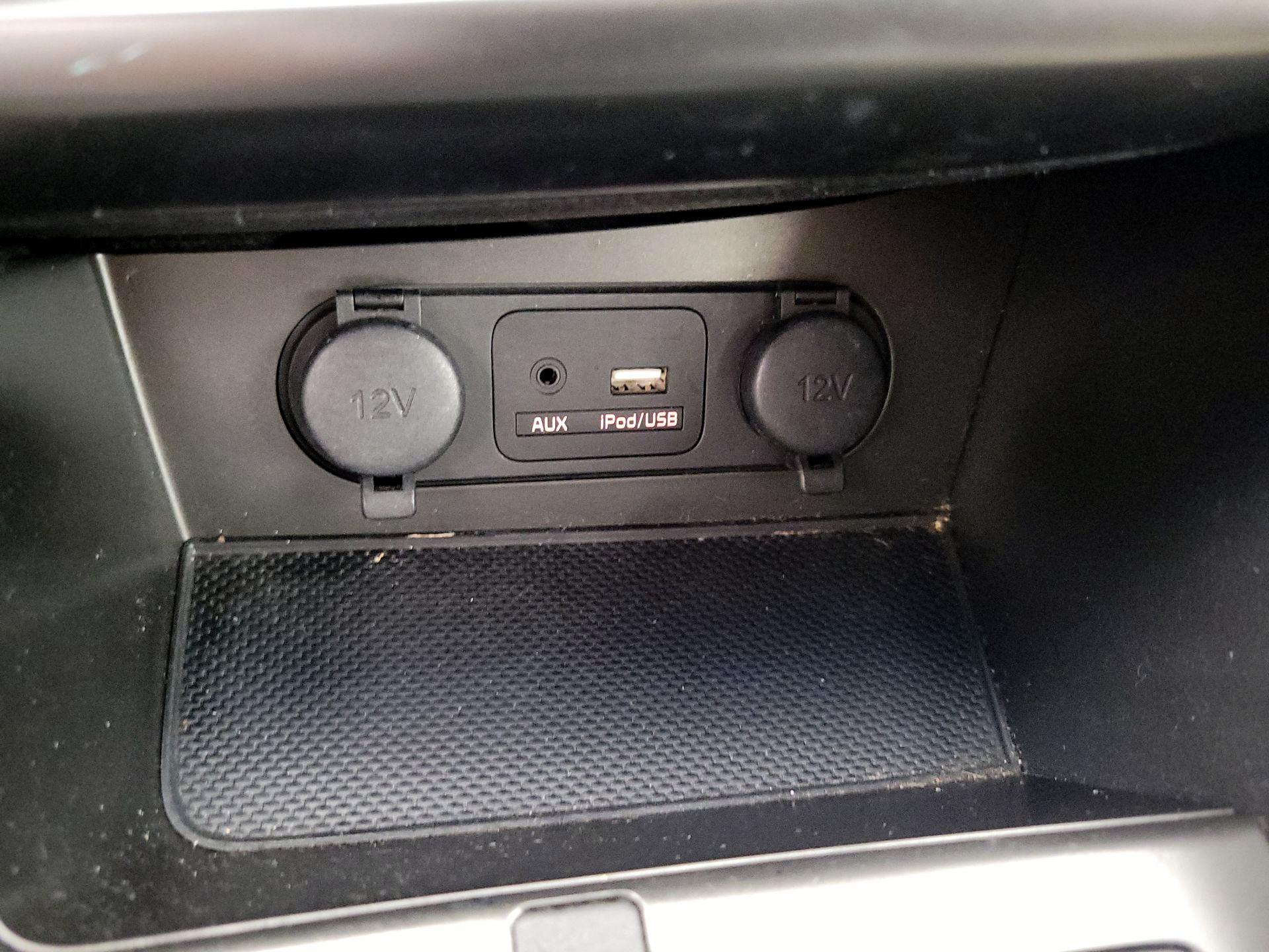 Thumbnail: 2015 Kia Optima - 17