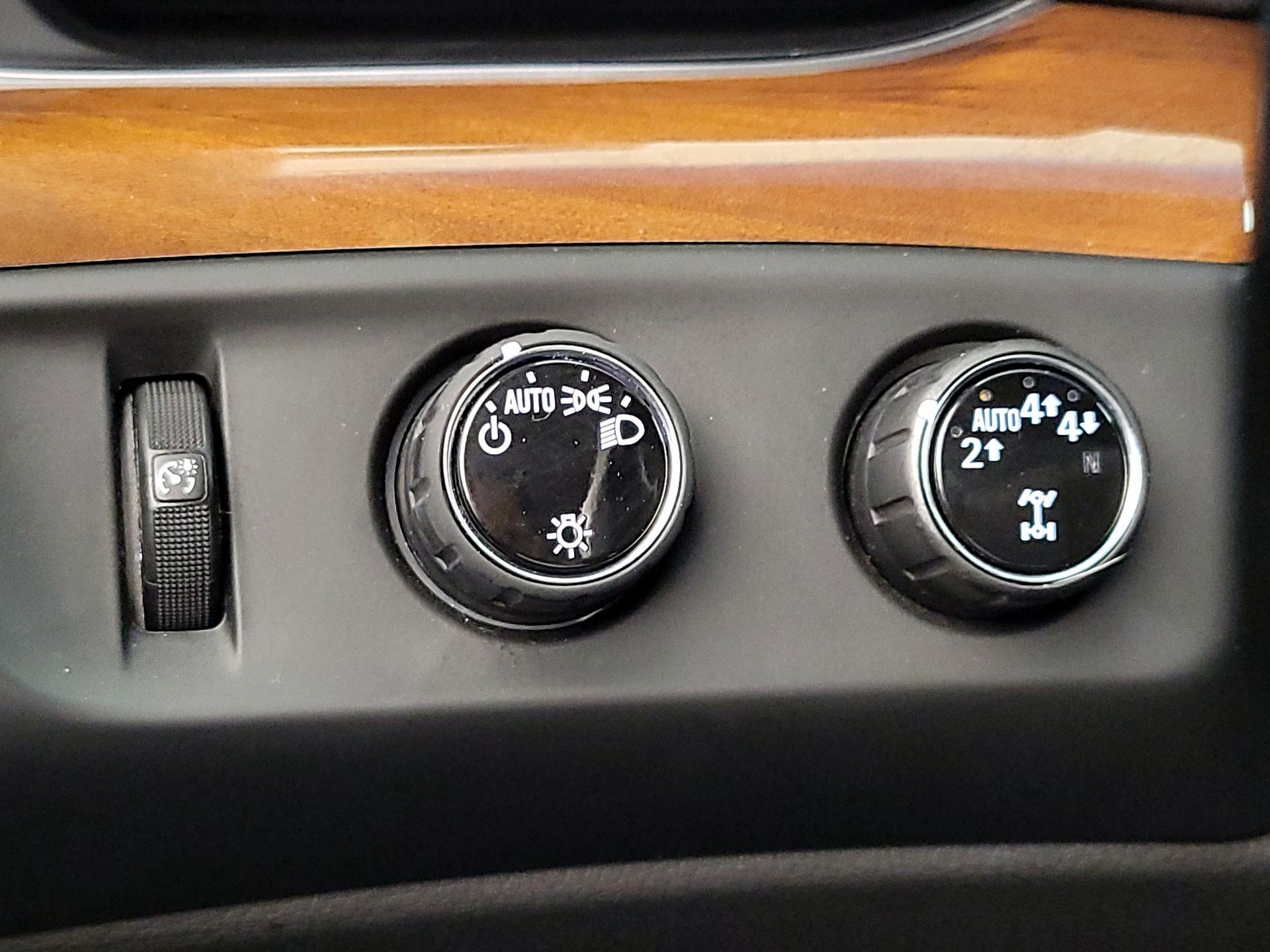 Thumbnail: 2019 Cadillac Escalade - 13