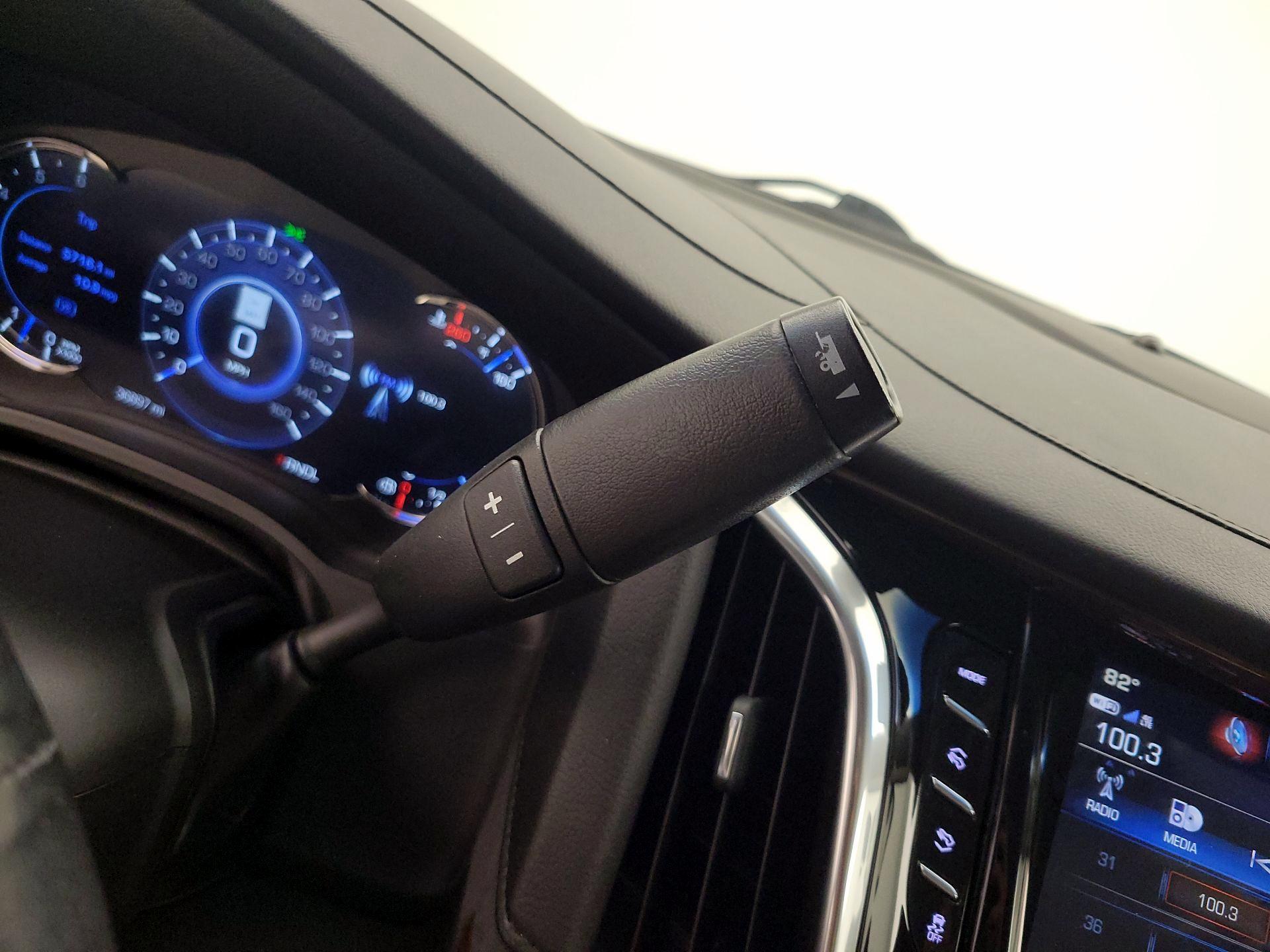 Thumbnail: 2019 Cadillac Escalade - 18