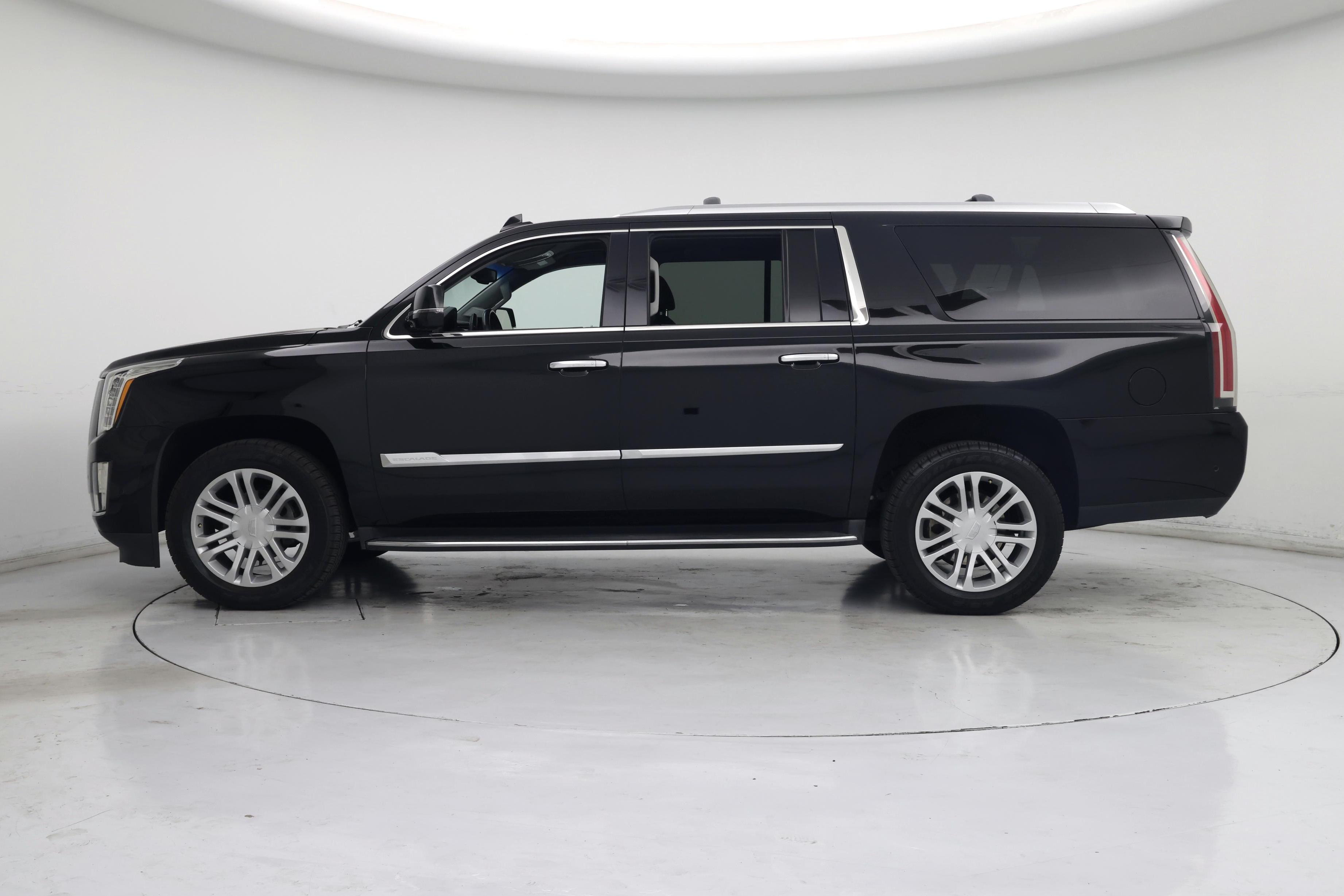 Thumbnail: 2019 Cadillac Escalade - 3