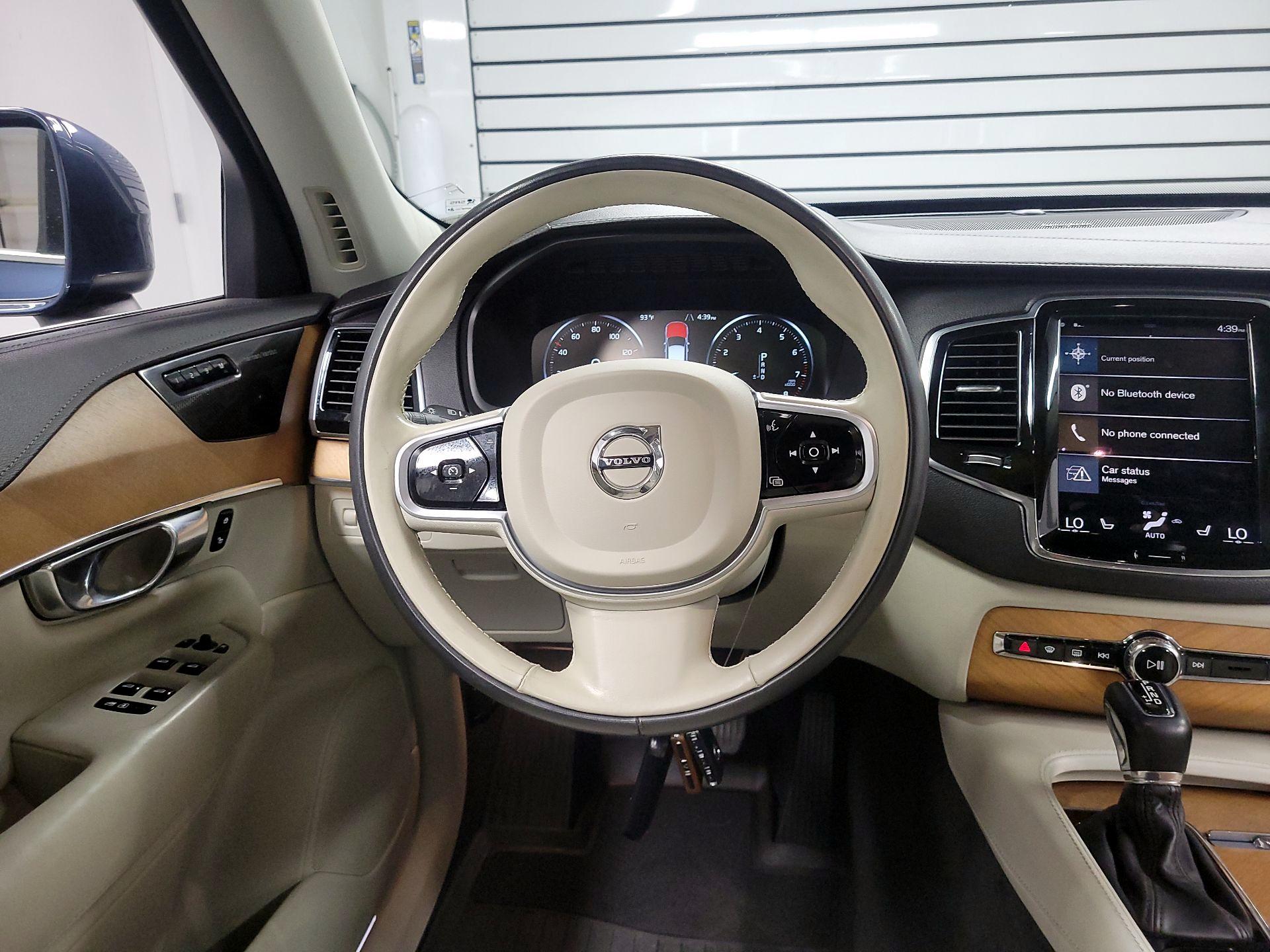 Thumbnail: 2020 Volvo XC90 - 10