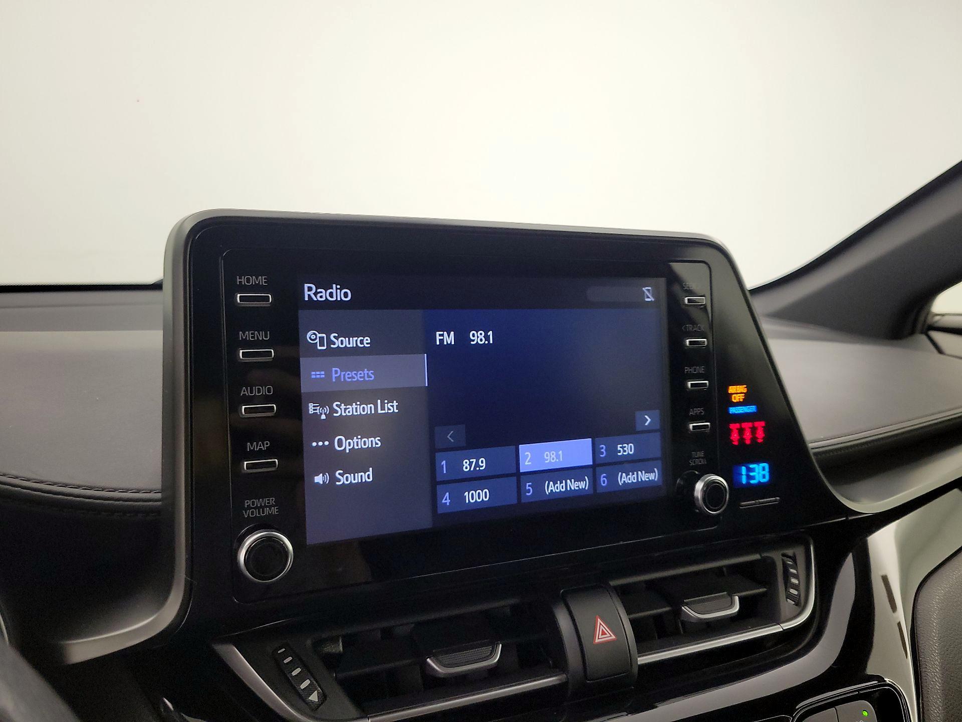 Thumbnail: 2019 Toyota C-HR - 15