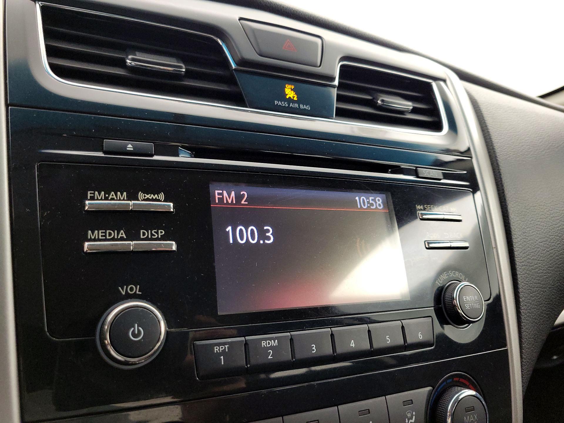 Thumbnail: 2015 Nissan Altima - 15