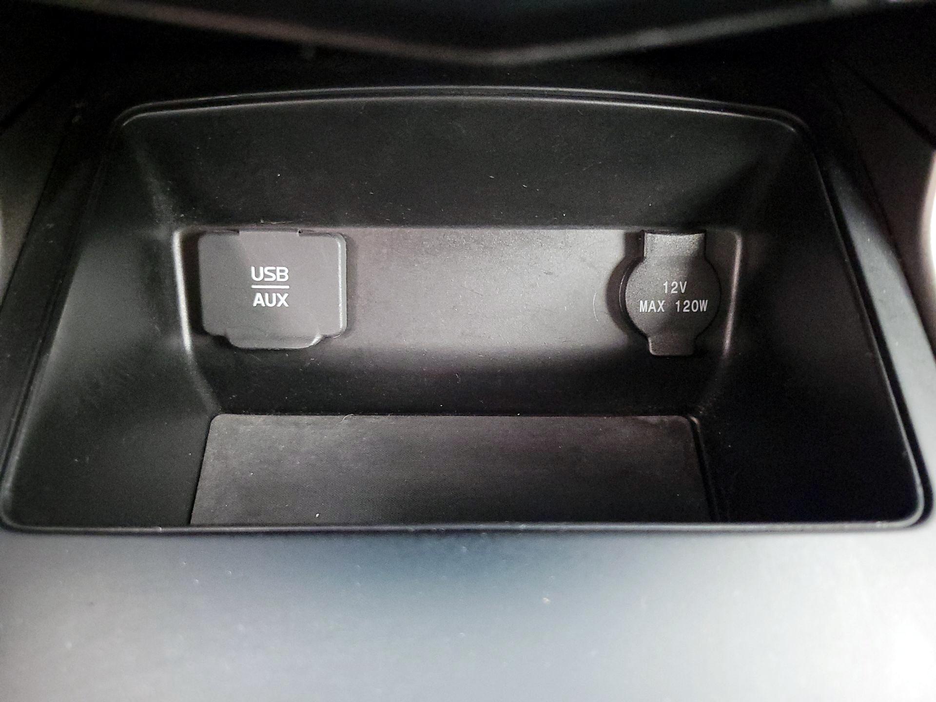 Thumbnail: 2015 Nissan Altima - 18