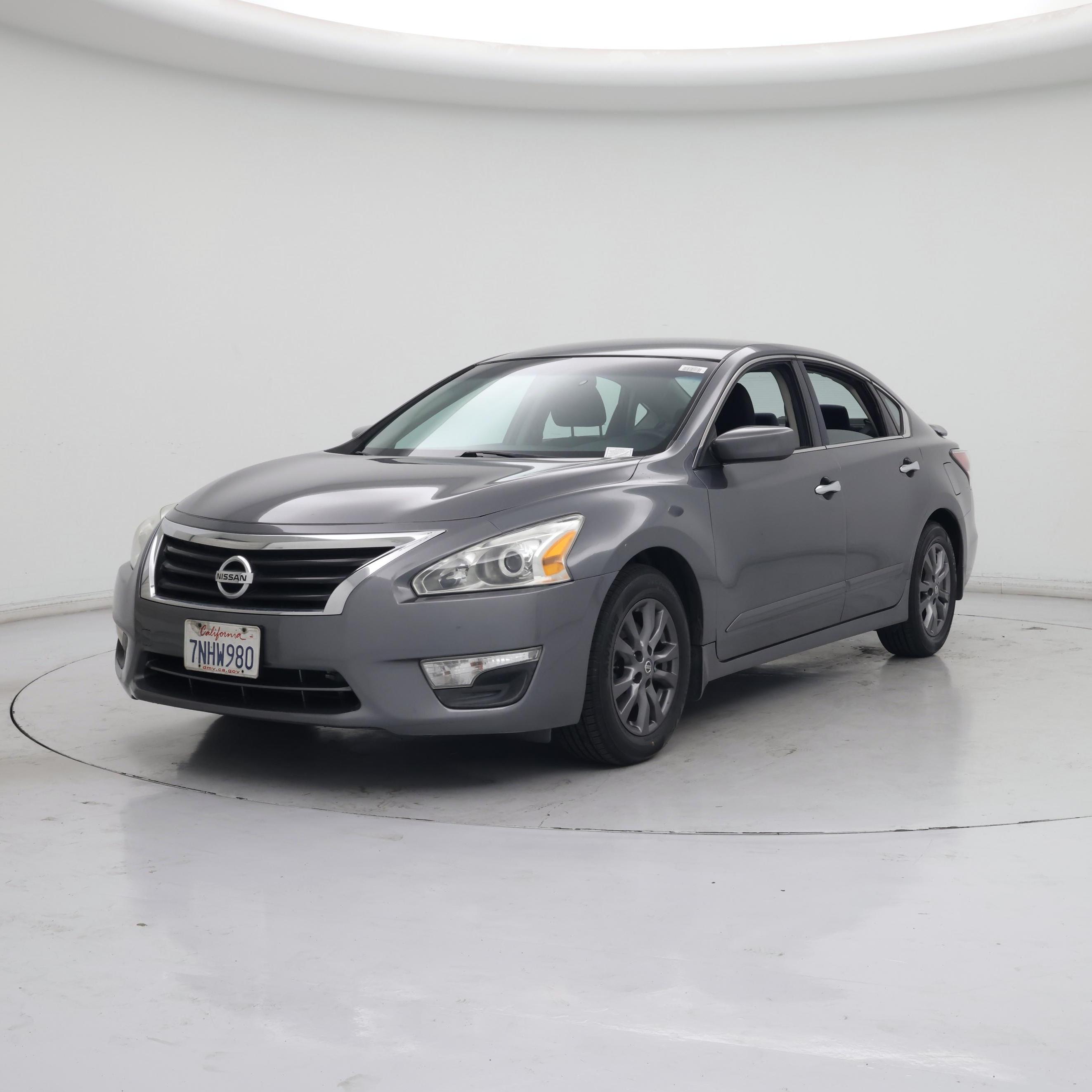 Thumbnail: 2015 Nissan Altima - 4