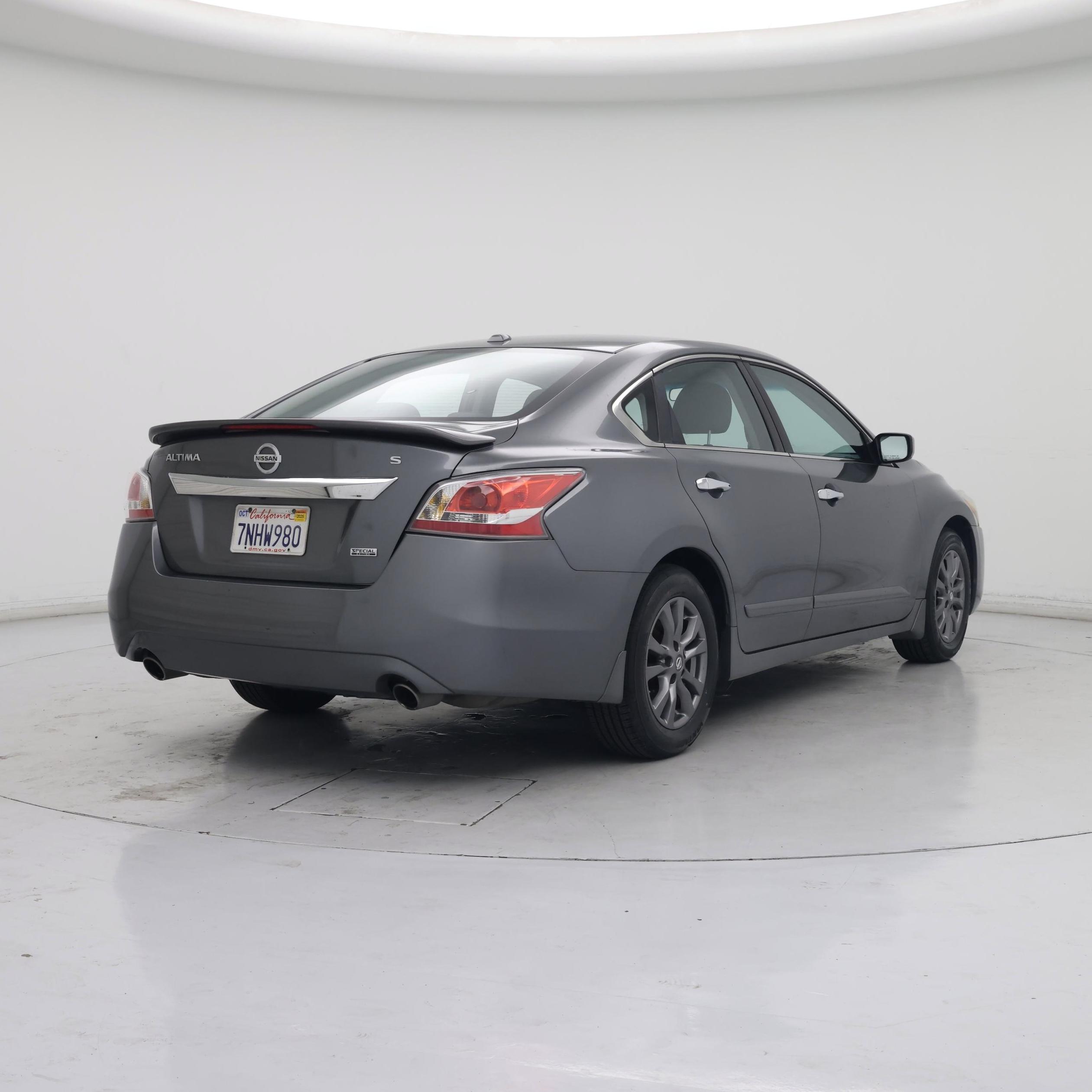 Thumbnail: 2015 Nissan Altima - 8