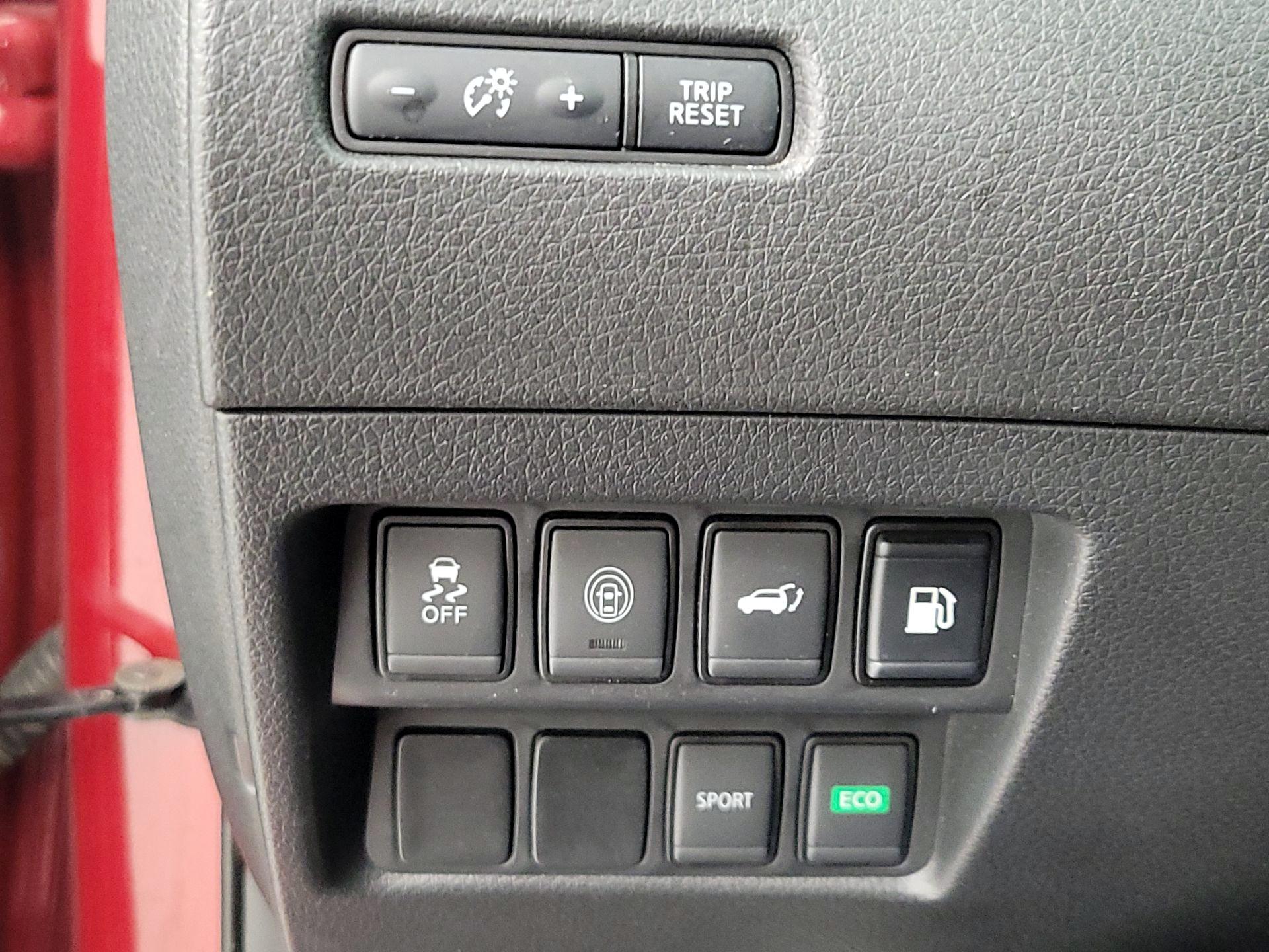 Thumbnail: 2019 Nissan Rogue - 13