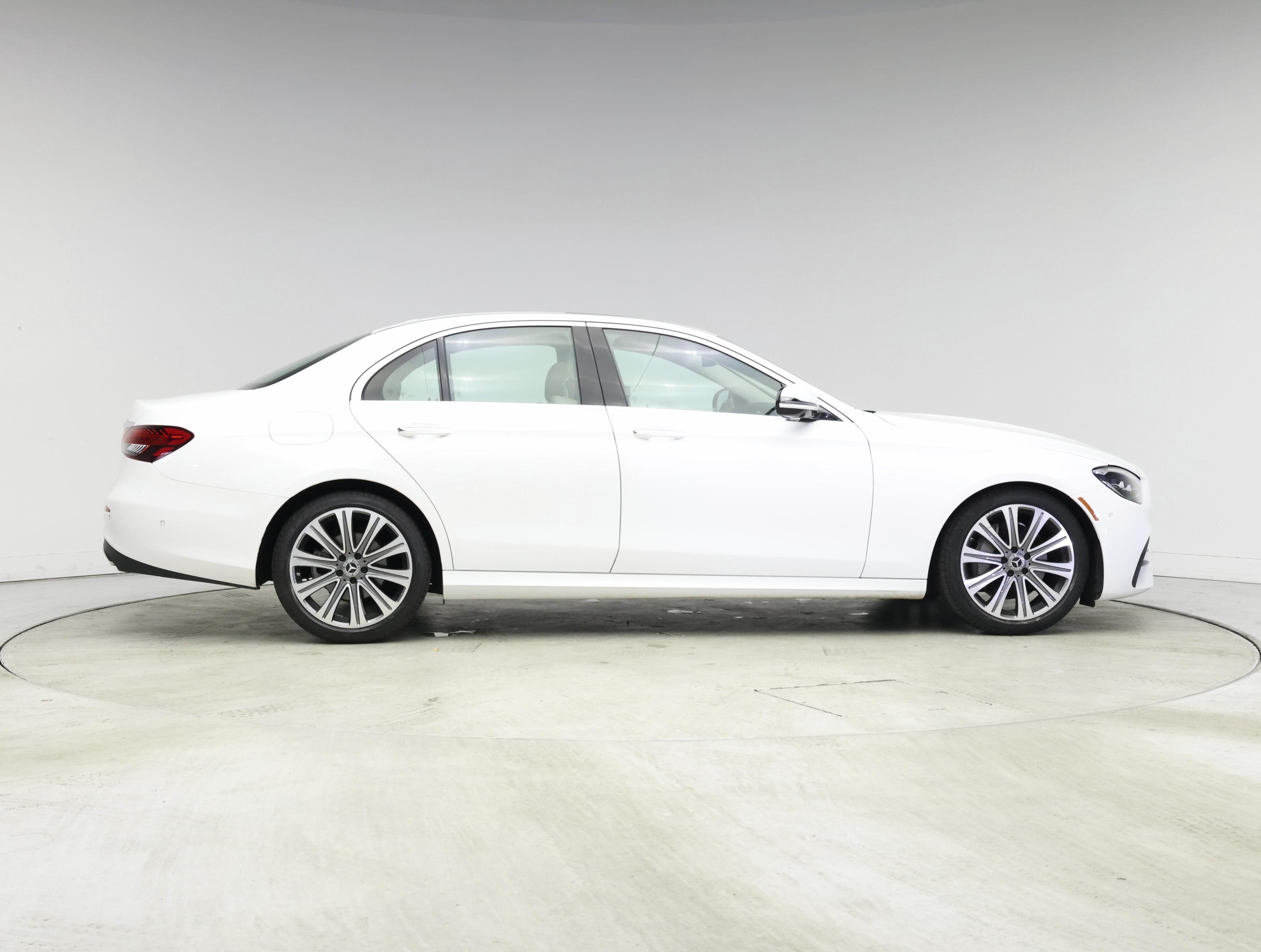 Thumbnail: 2021 Mercedes-Benz E-Class - 7