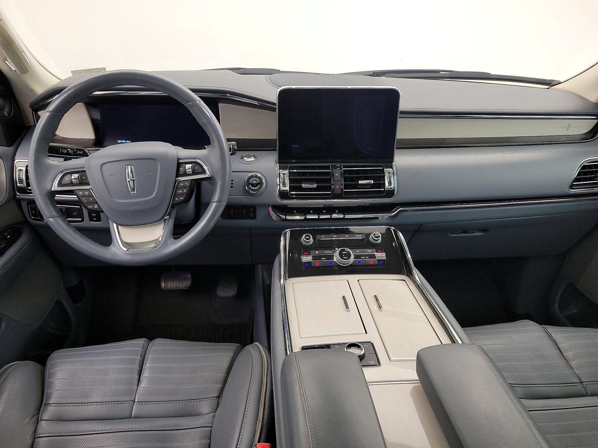 Thumbnail: 2018 Lincoln Navigator - 9