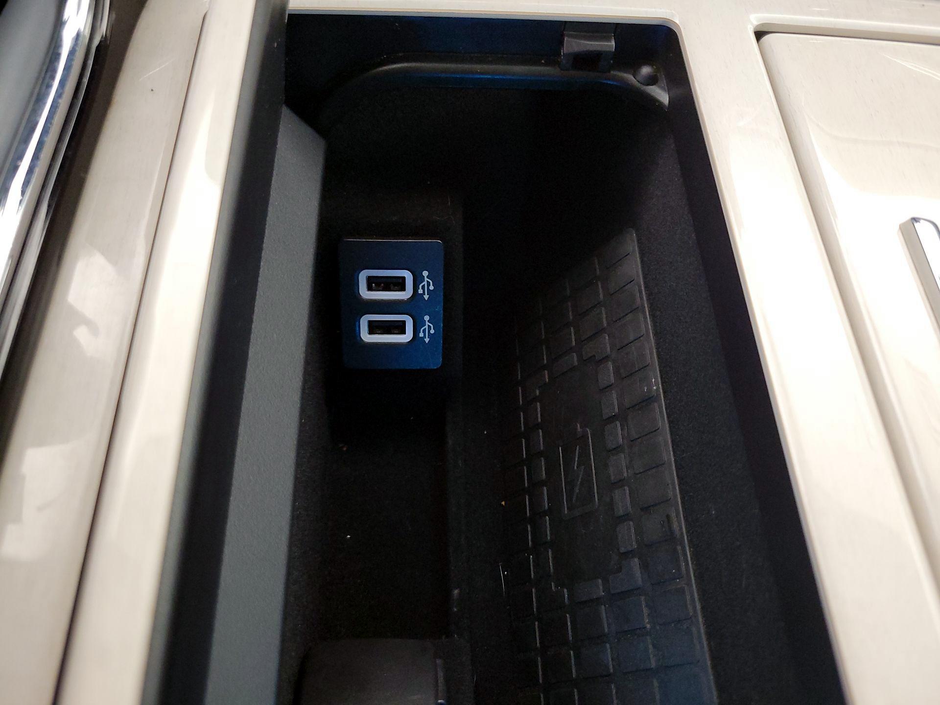 Thumbnail: 2018 Lincoln Navigator - 19