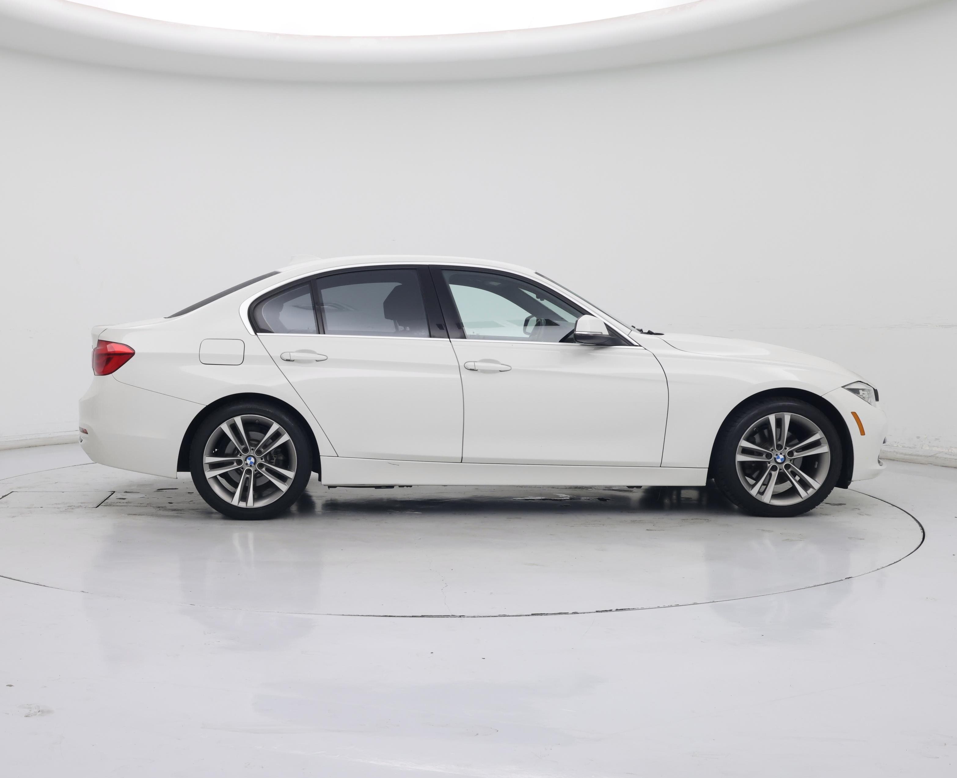 Thumbnail: 2018 BMW 3 Series - 7