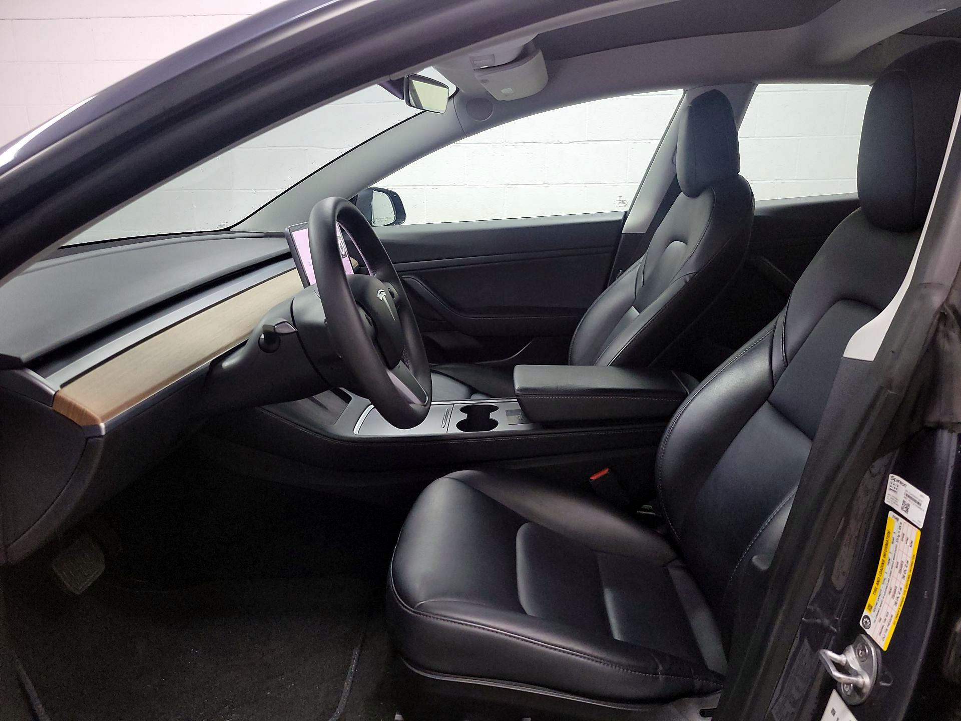 Thumbnail: 2021 Tesla Model 3 - 11