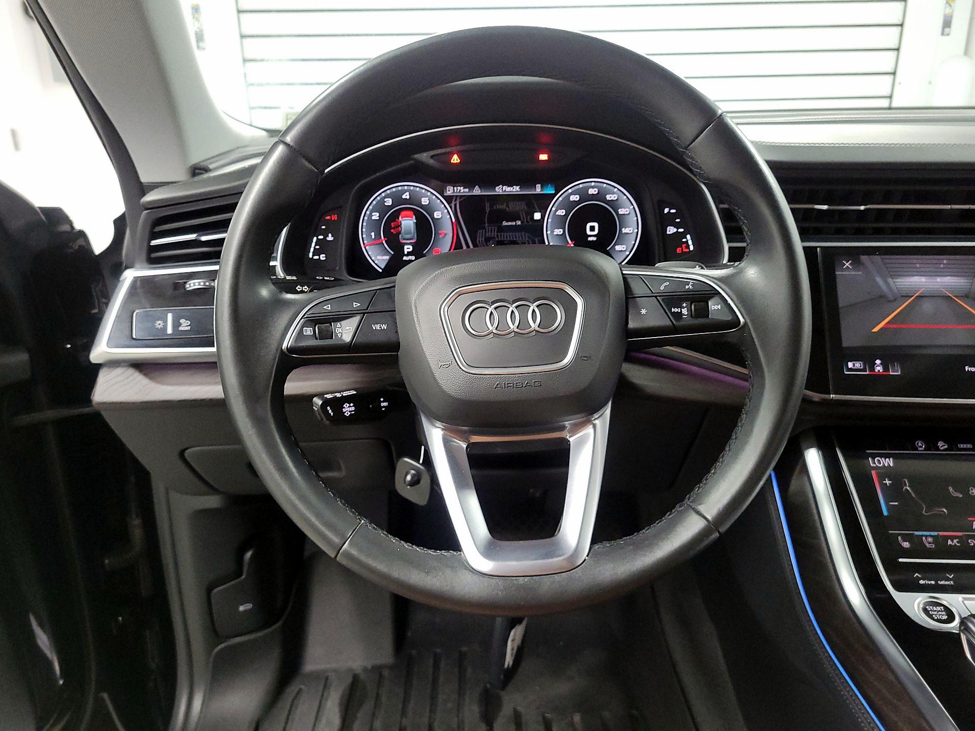 Thumbnail: 2022 Audi Q8 - 10