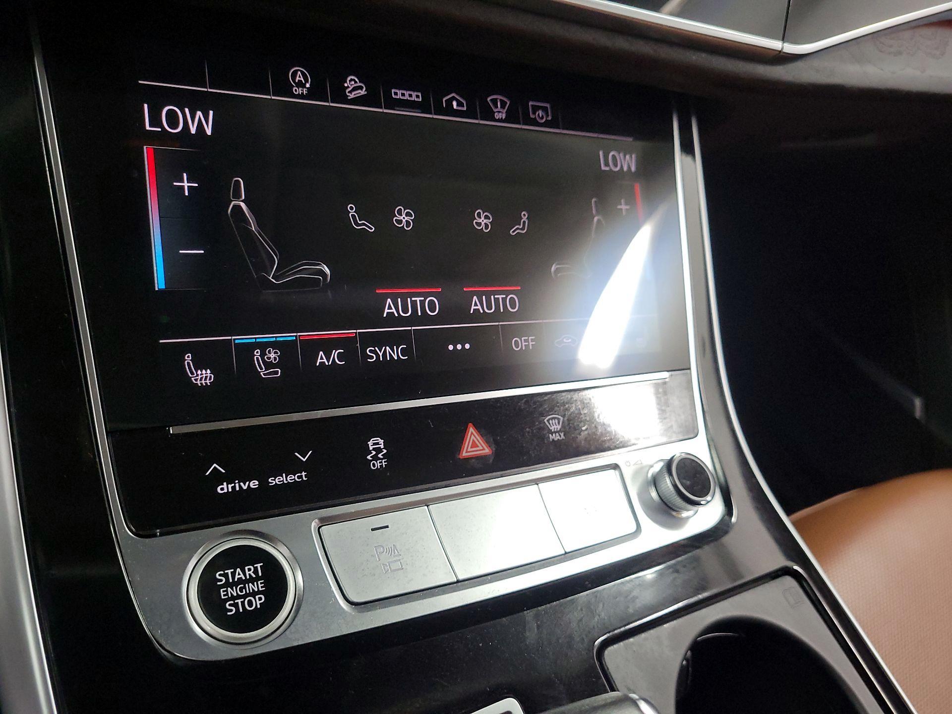 Thumbnail: 2022 Audi Q8 - 16