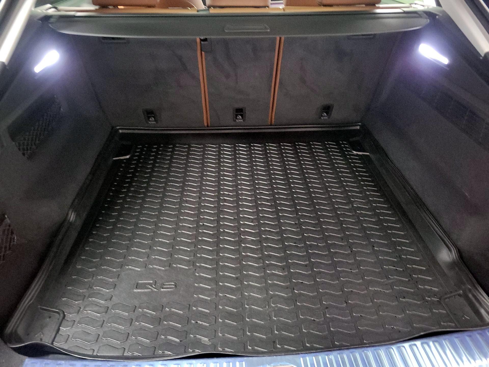 Thumbnail: 2022 Audi Q8 - 19