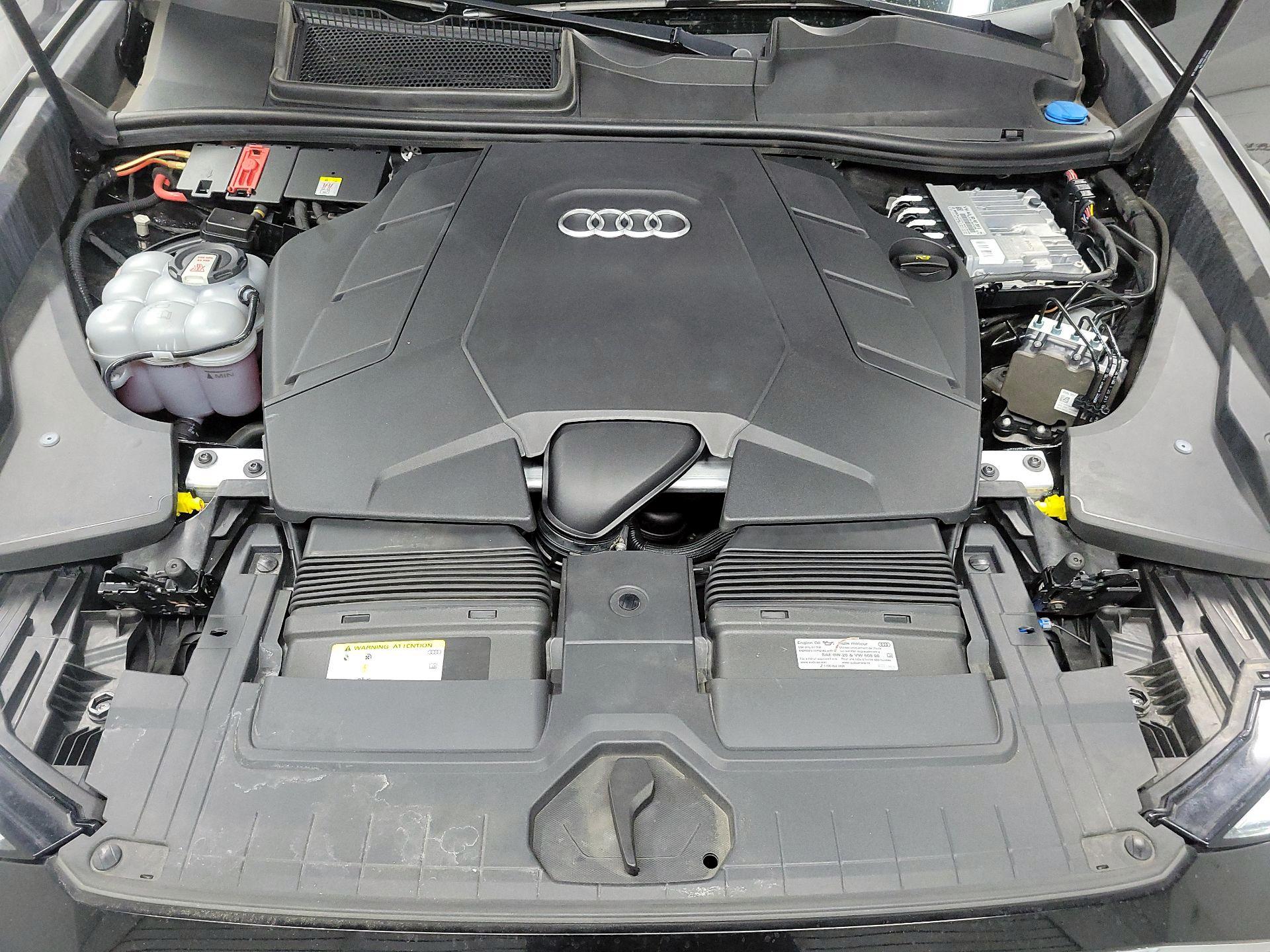 Thumbnail: 2022 Audi Q8 - 20