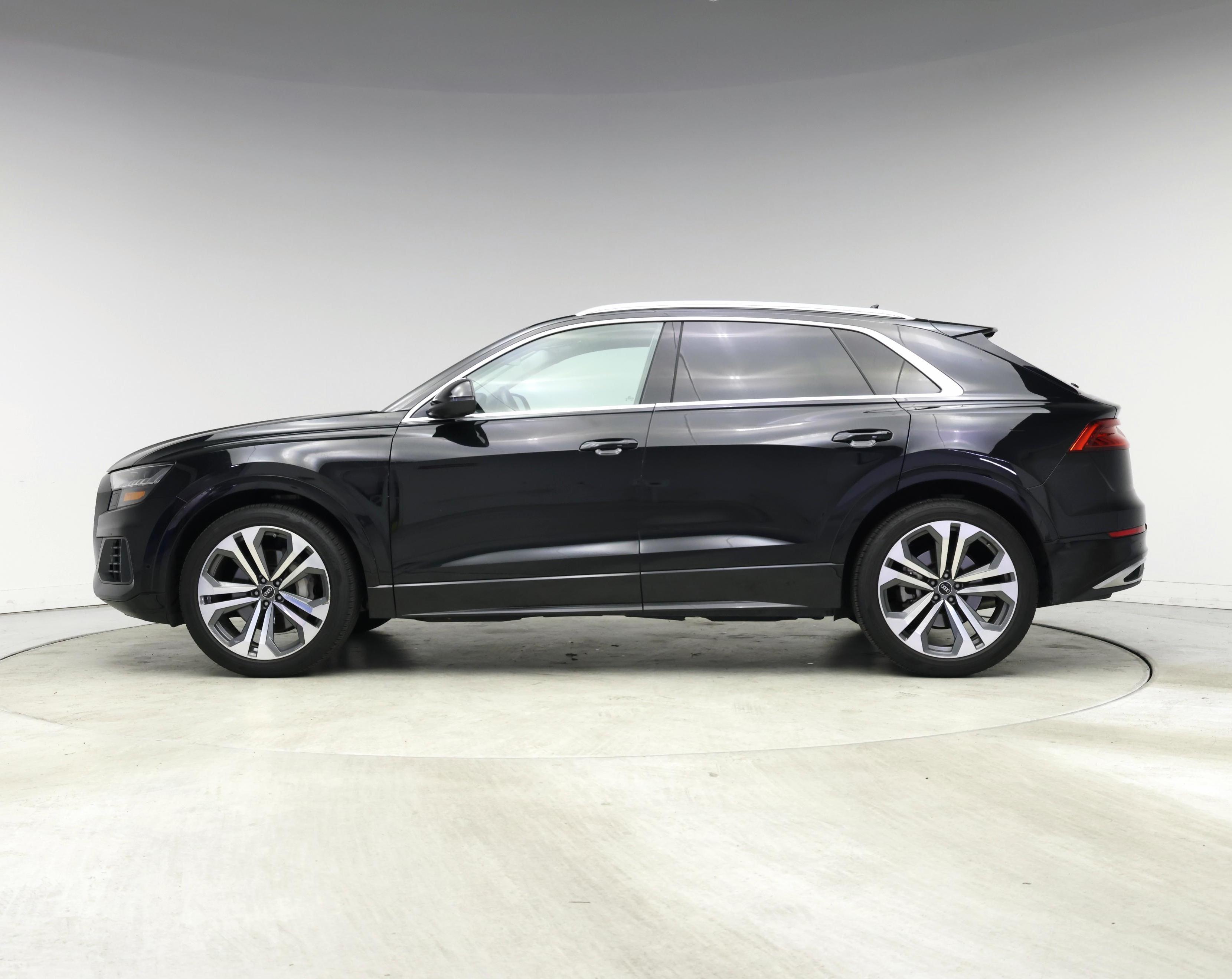 Thumbnail: 2022 Audi Q8 - 3