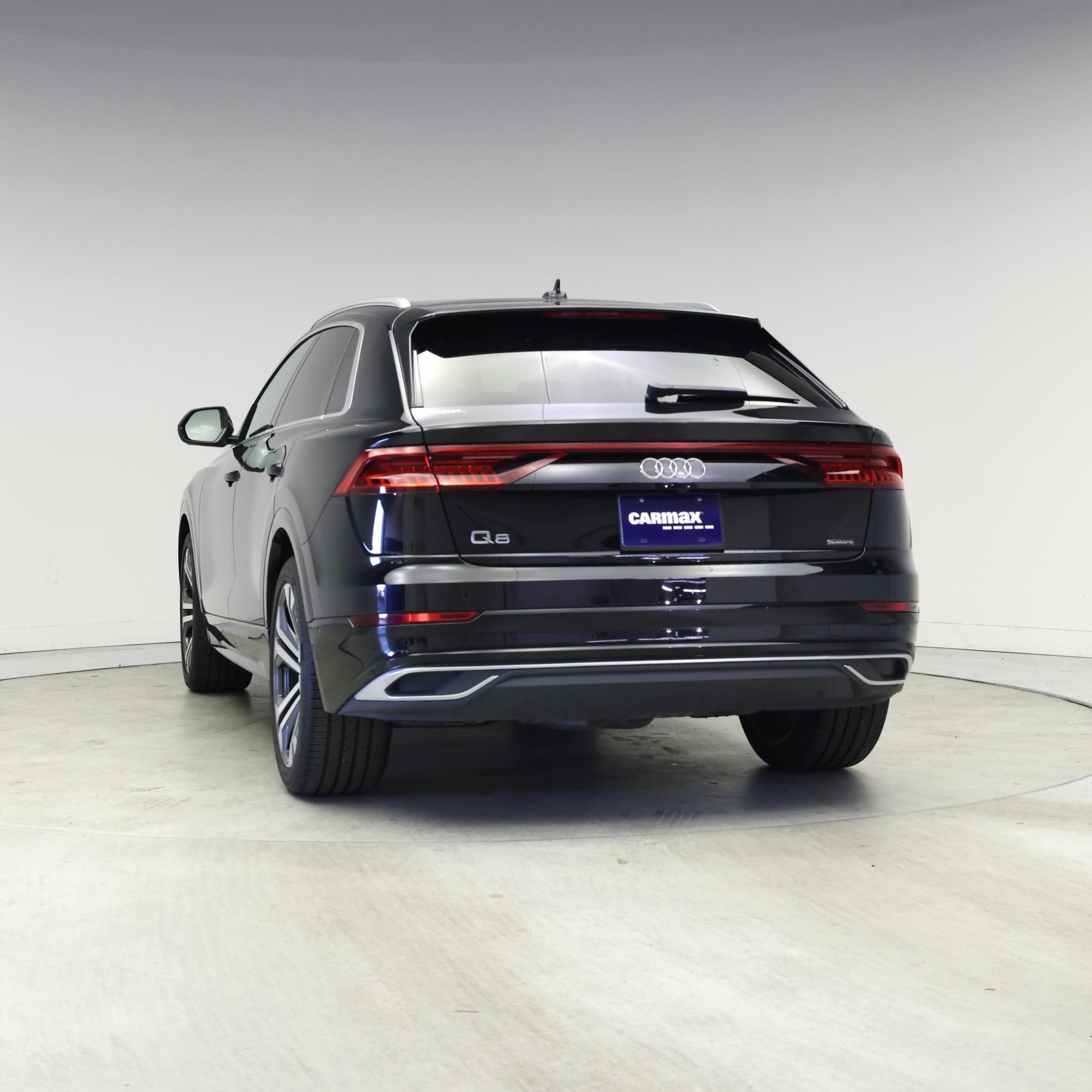 Thumbnail: 2022 Audi Q8 - 6