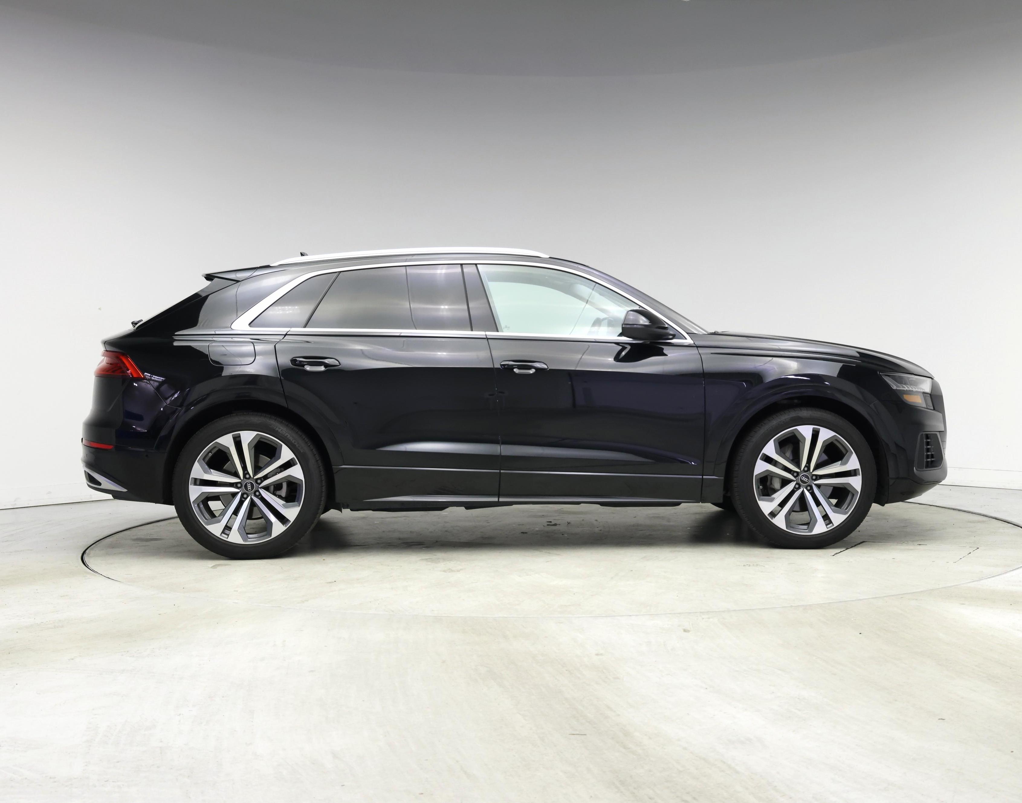 Thumbnail: 2022 Audi Q8 - 7