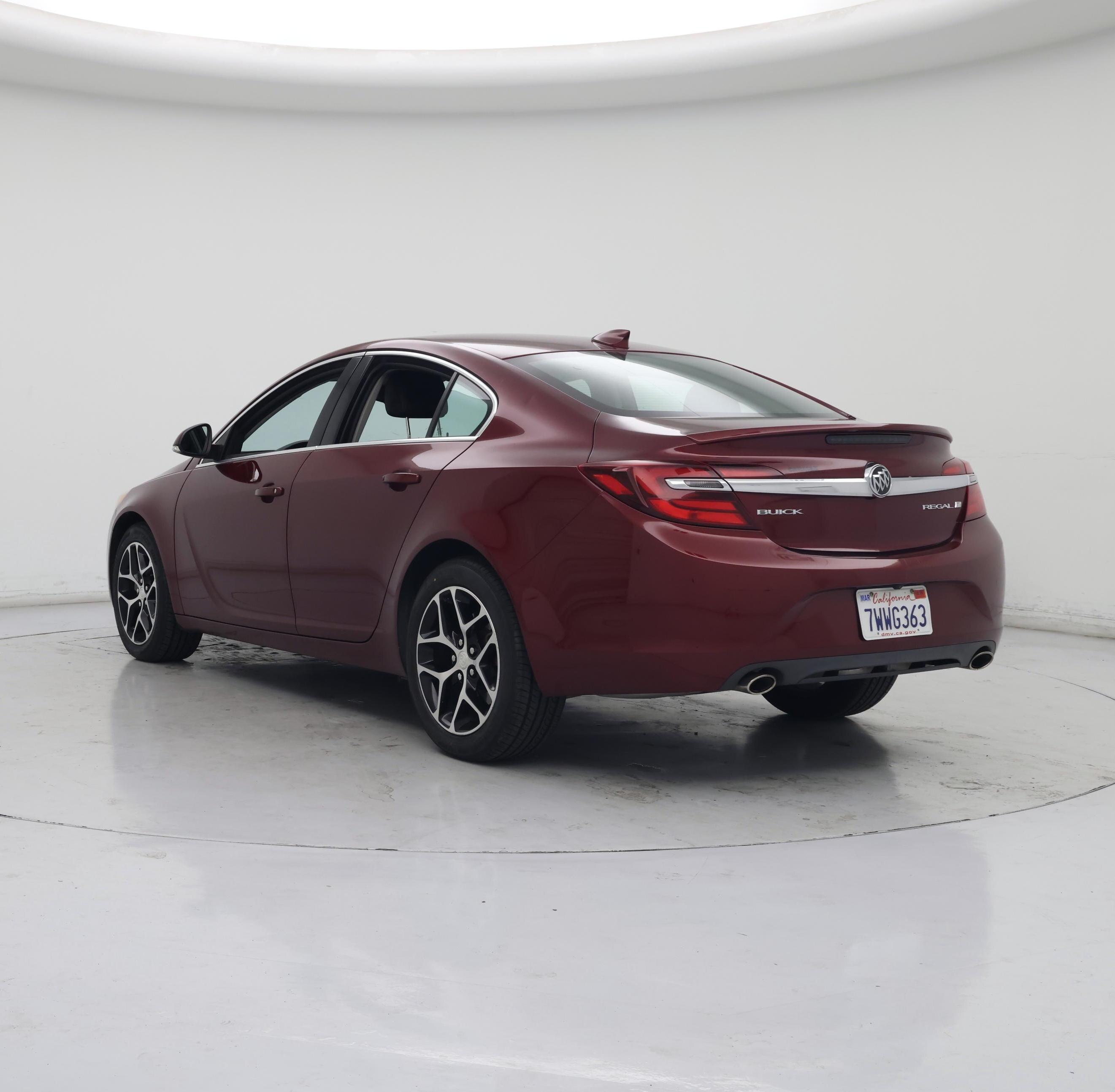 Thumbnail: 2017 Buick Regal - 2