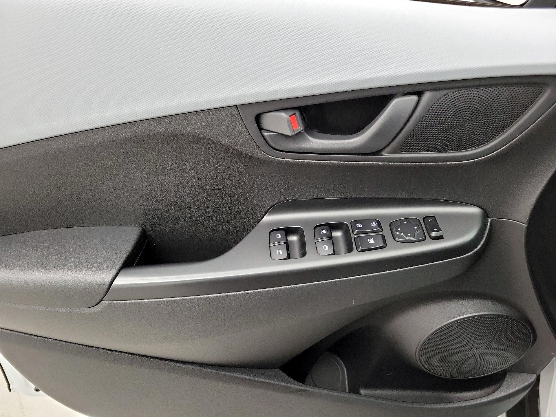 Thumbnail: 2018 Hyundai Kona - 12