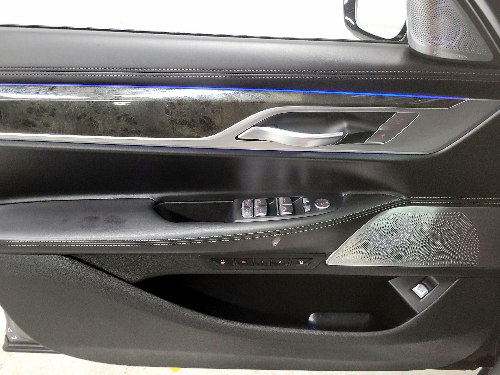 Thumbnail: 2022 BMW 7 Series - 12